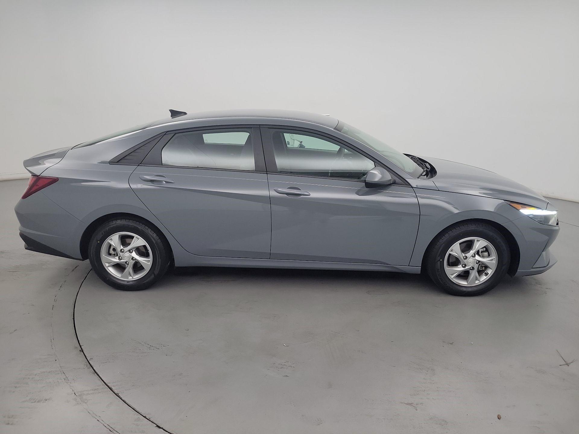 Thumbnail: 2021 Hyundai Elantra - 4
