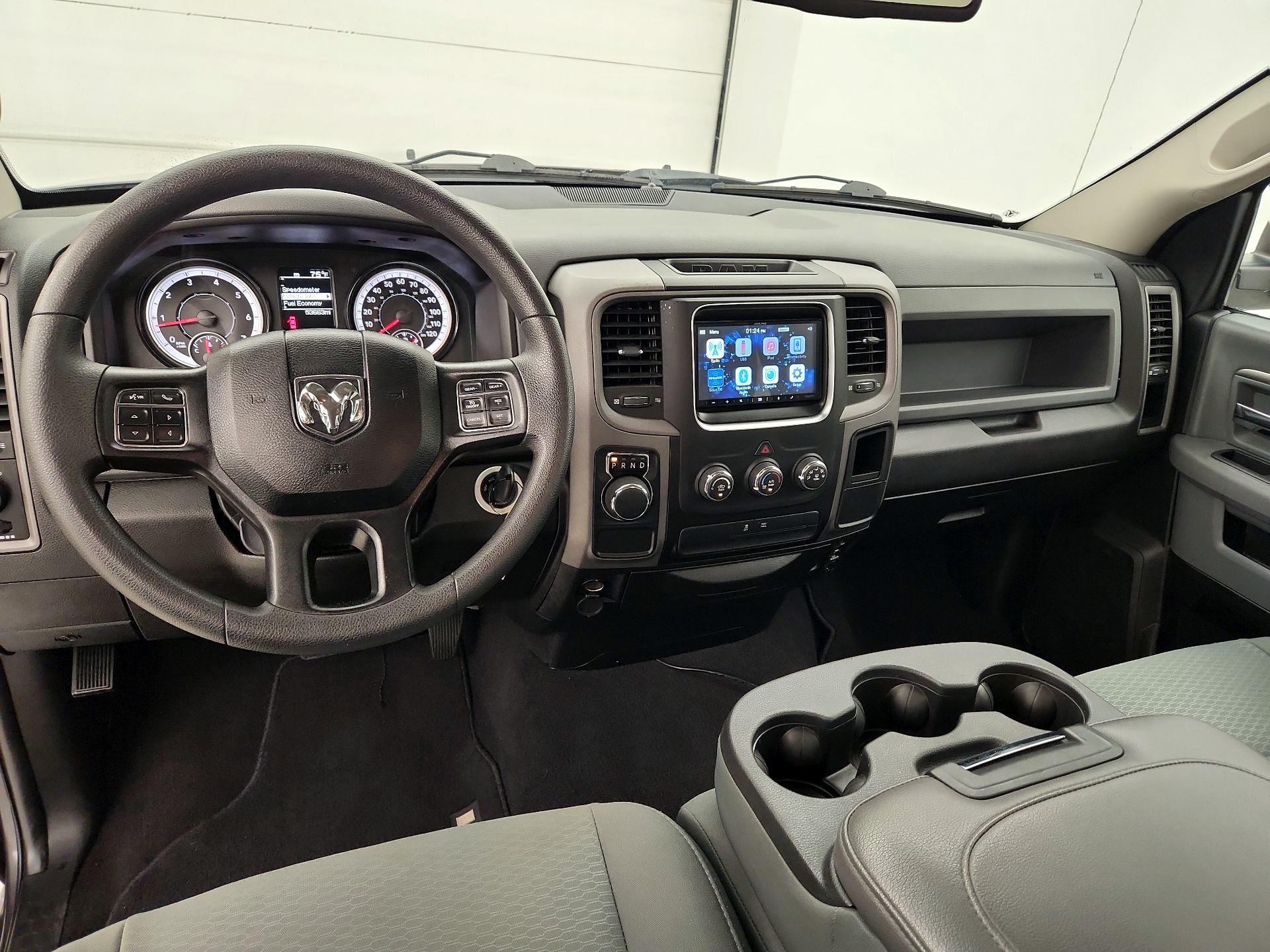Thumbnail: 2019 RAM 1500 Classic - 9