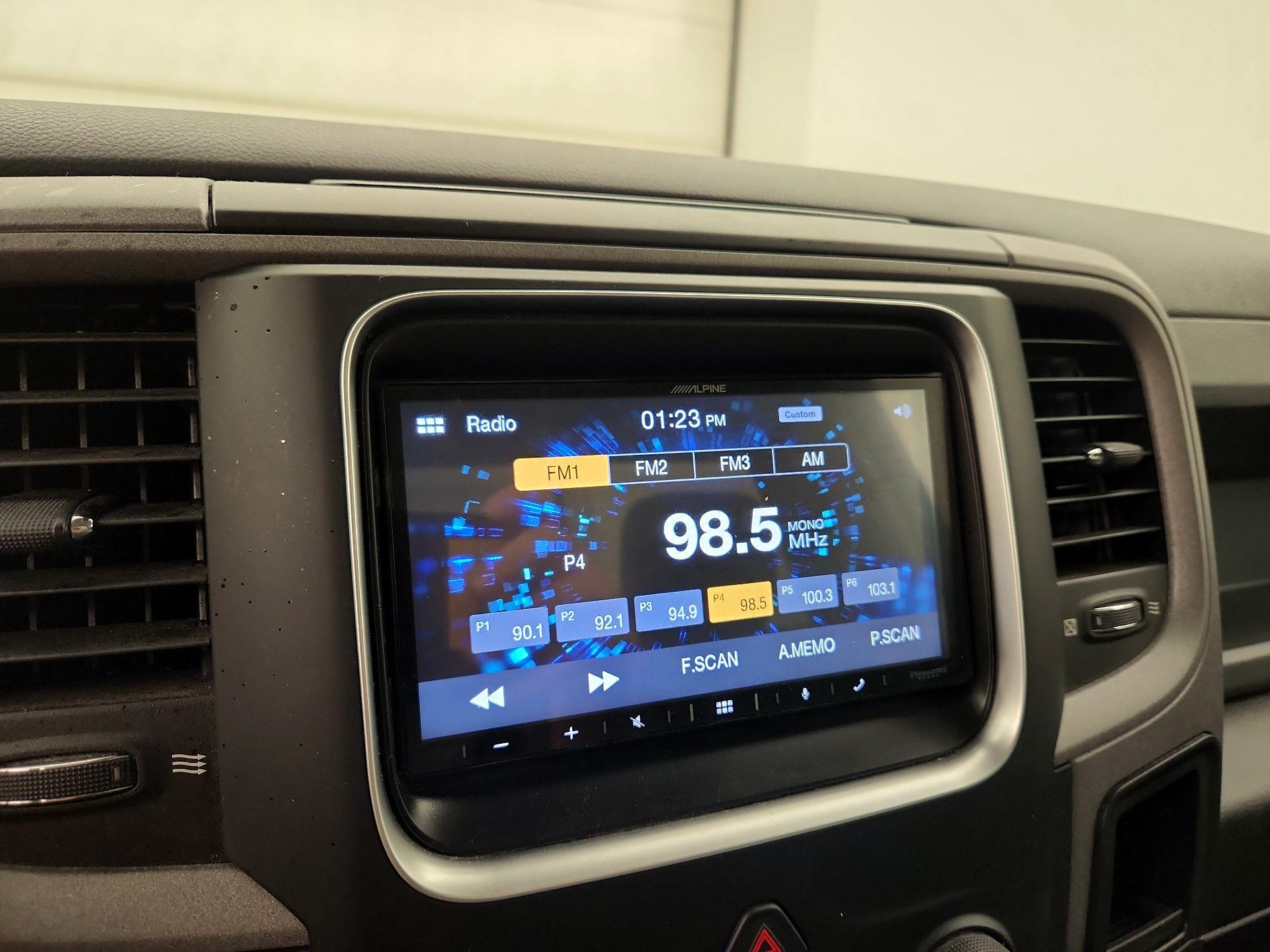 Thumbnail: 2019 RAM 1500 Classic - 15