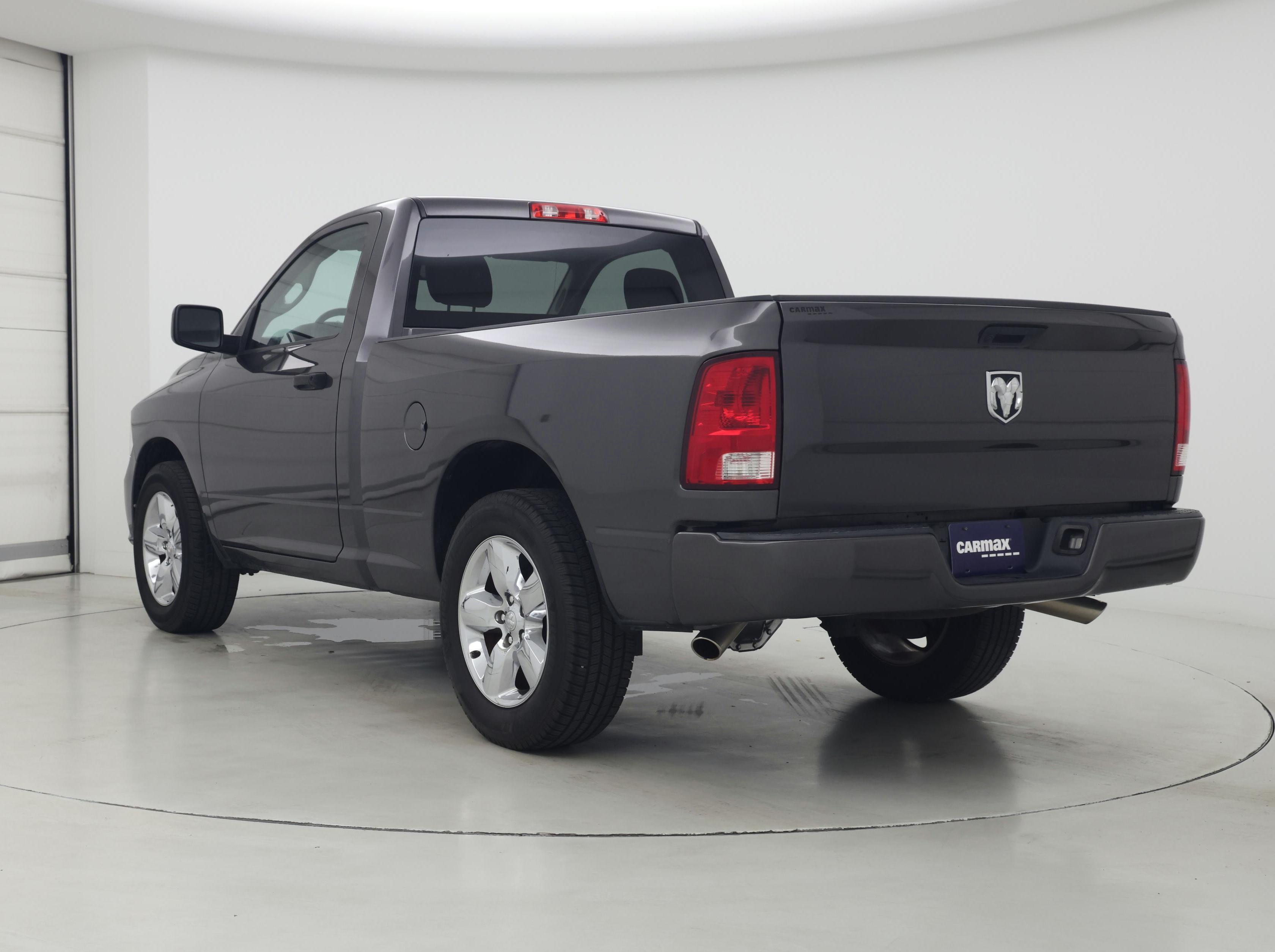 Thumbnail: 2019 RAM 1500 Classic - 2