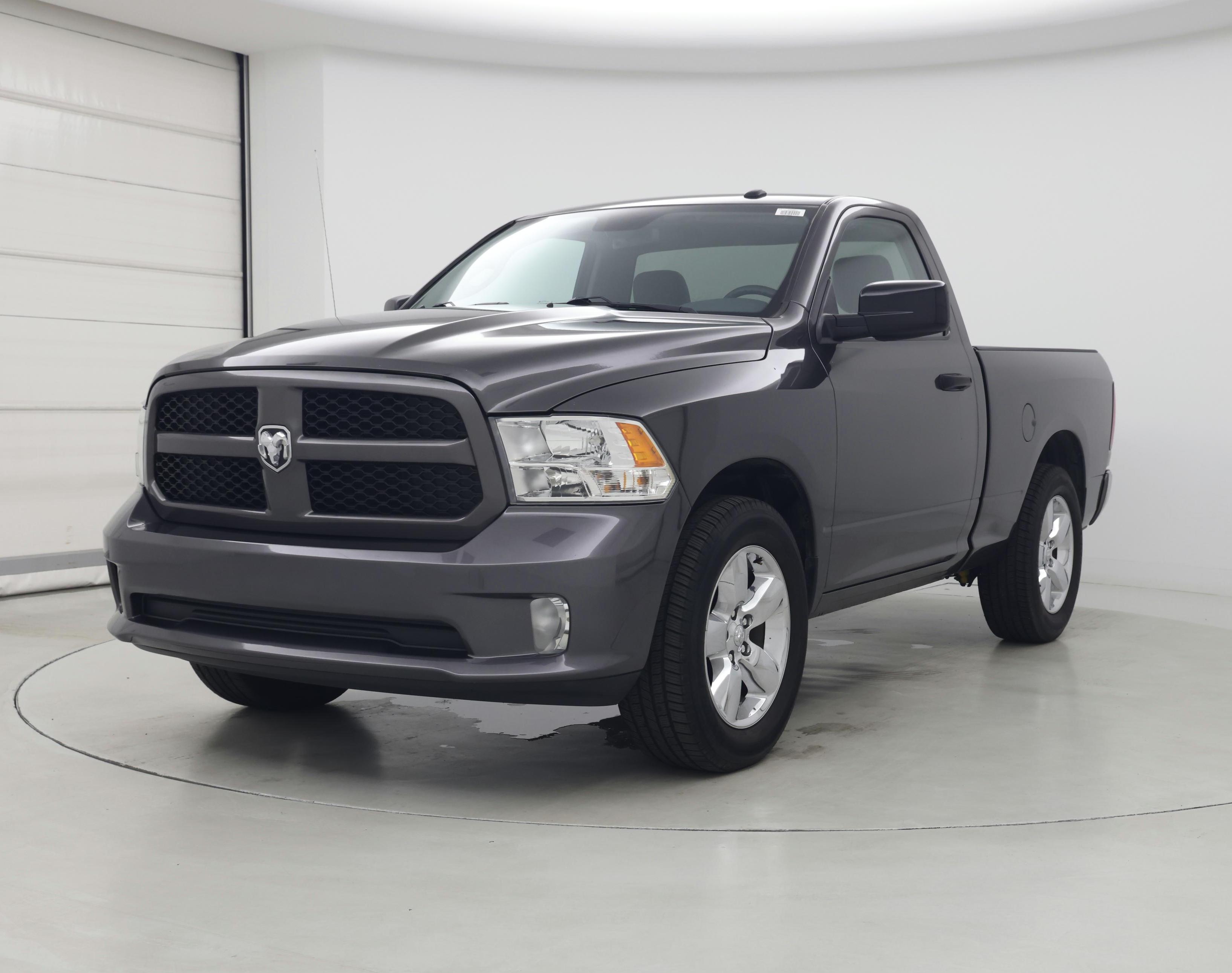Thumbnail: 2019 RAM 1500 Classic - 4