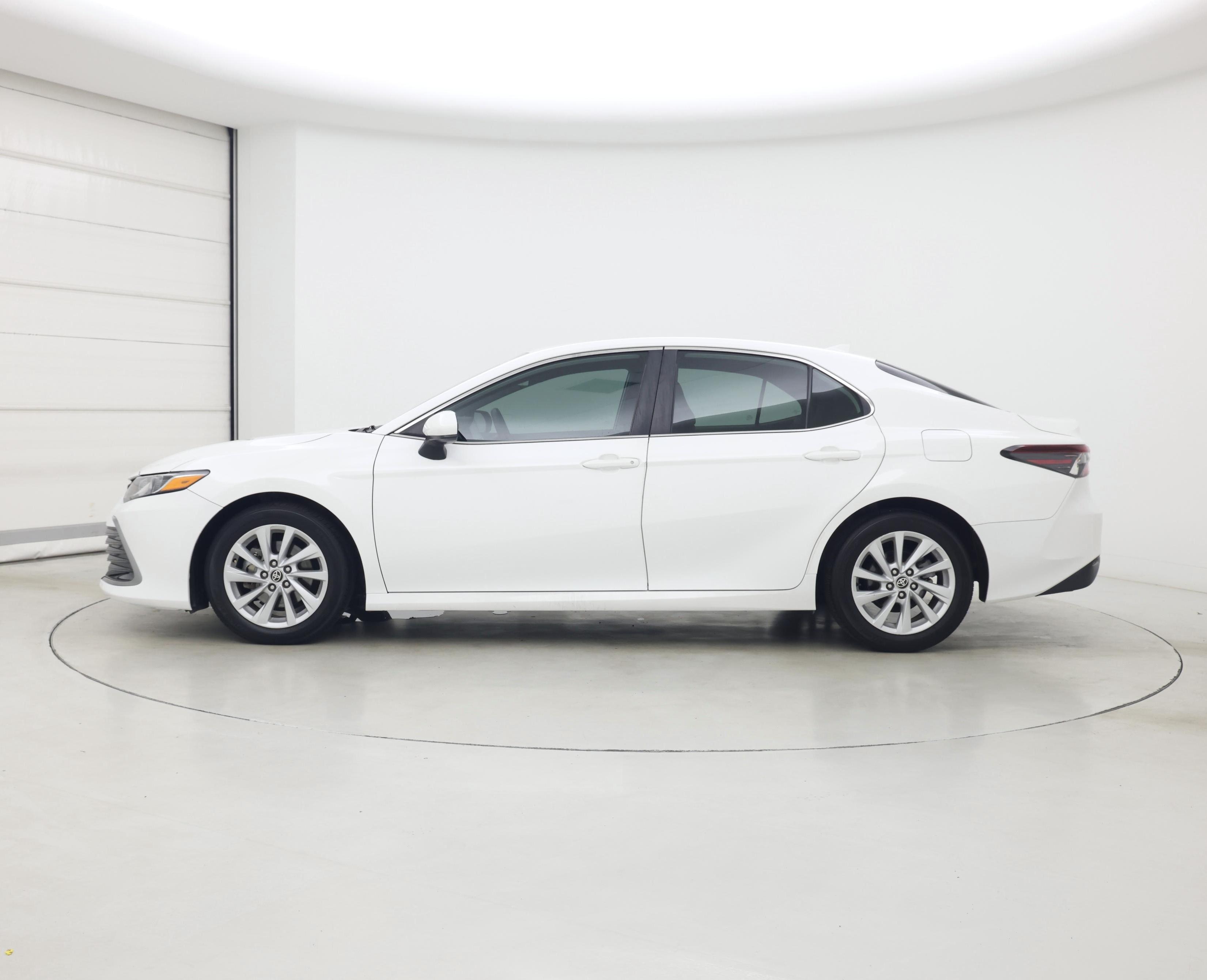 Thumbnail: 2021 Toyota Camry - 3