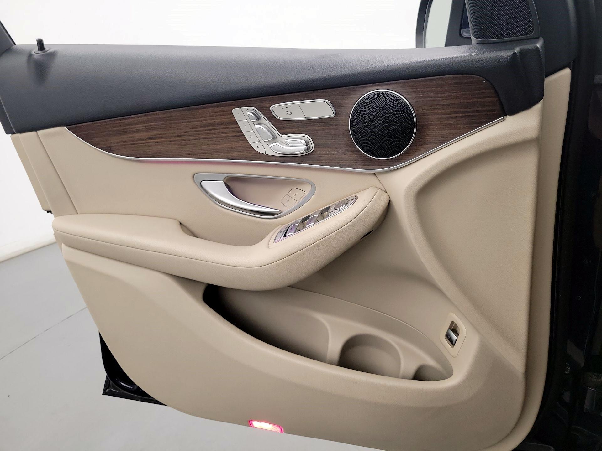 Thumbnail: 2022 Mercedes-Benz GLC - 10