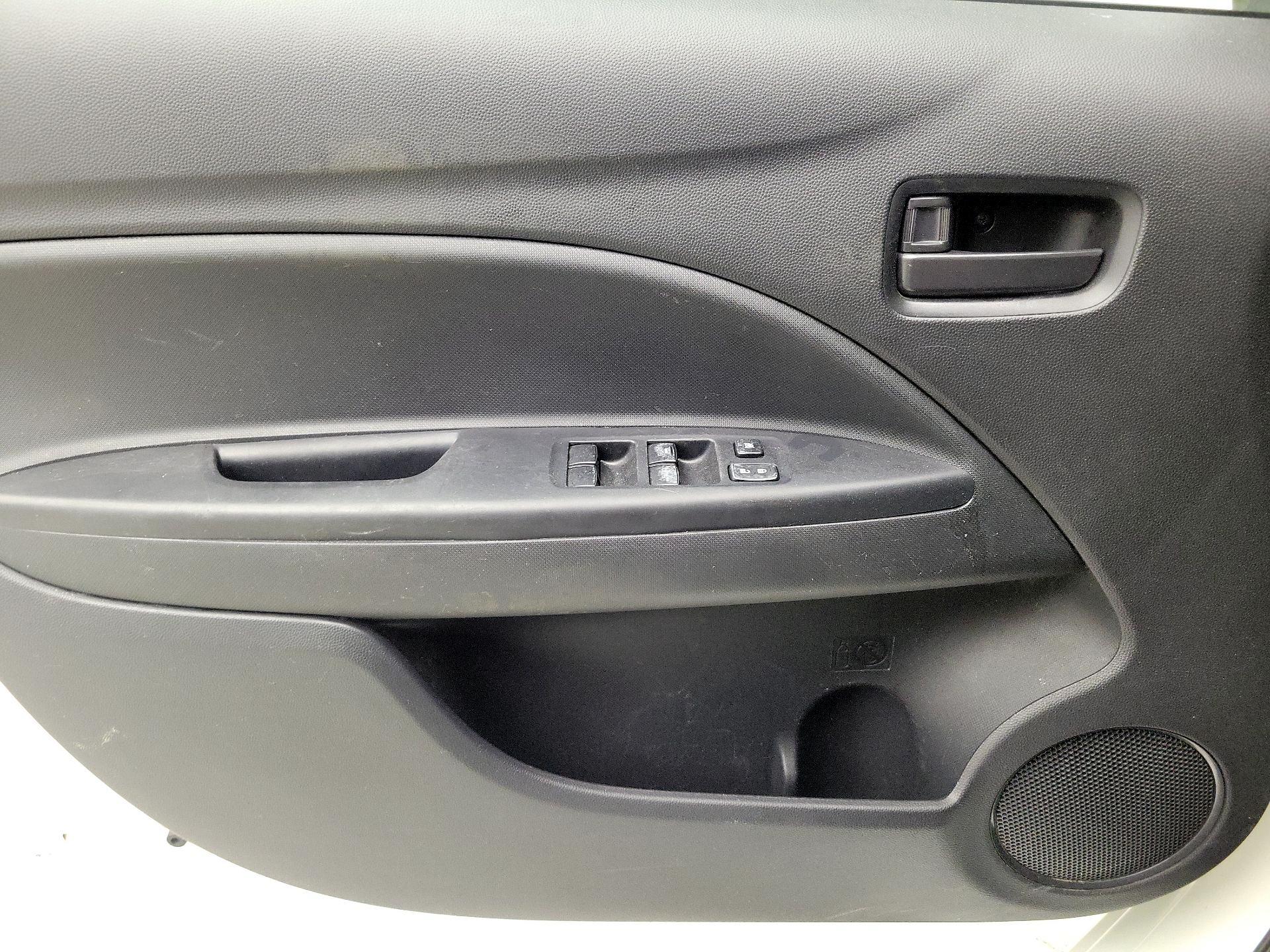 Thumbnail: 2018 Mitsubishi Mirage - 12