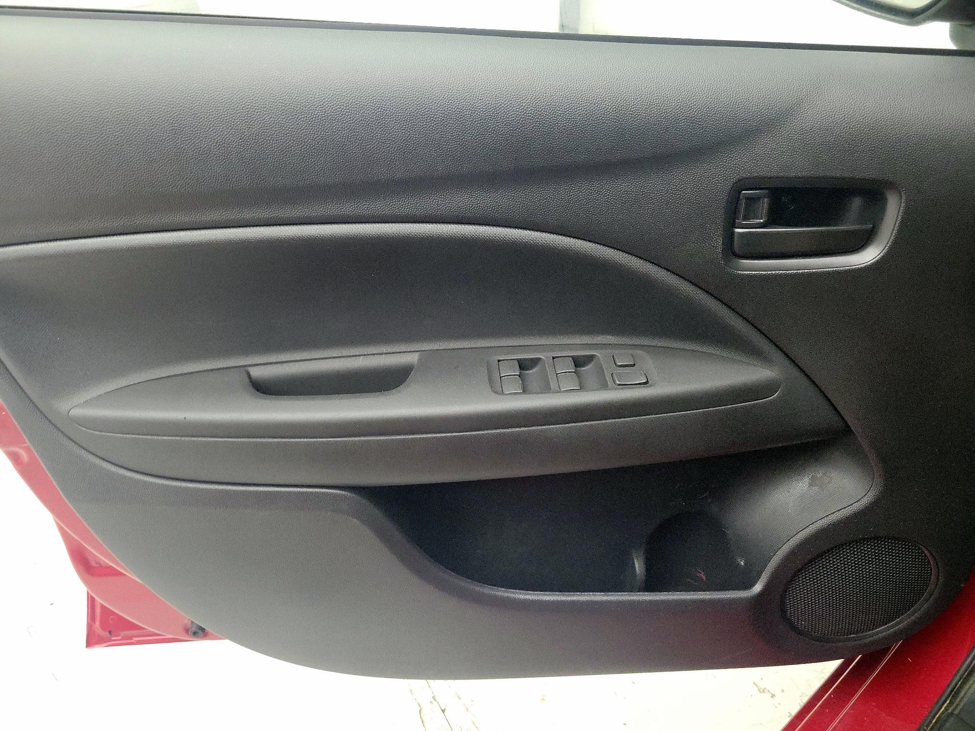Thumbnail: 2019 Mitsubishi Mirage - 12