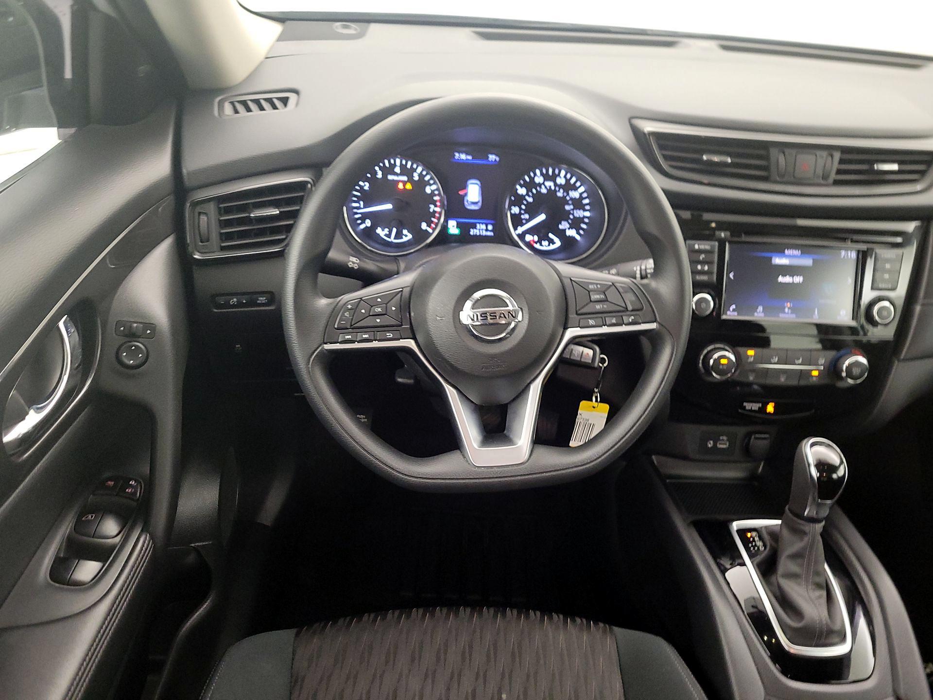 Thumbnail: 2018 Nissan Rogue - 10