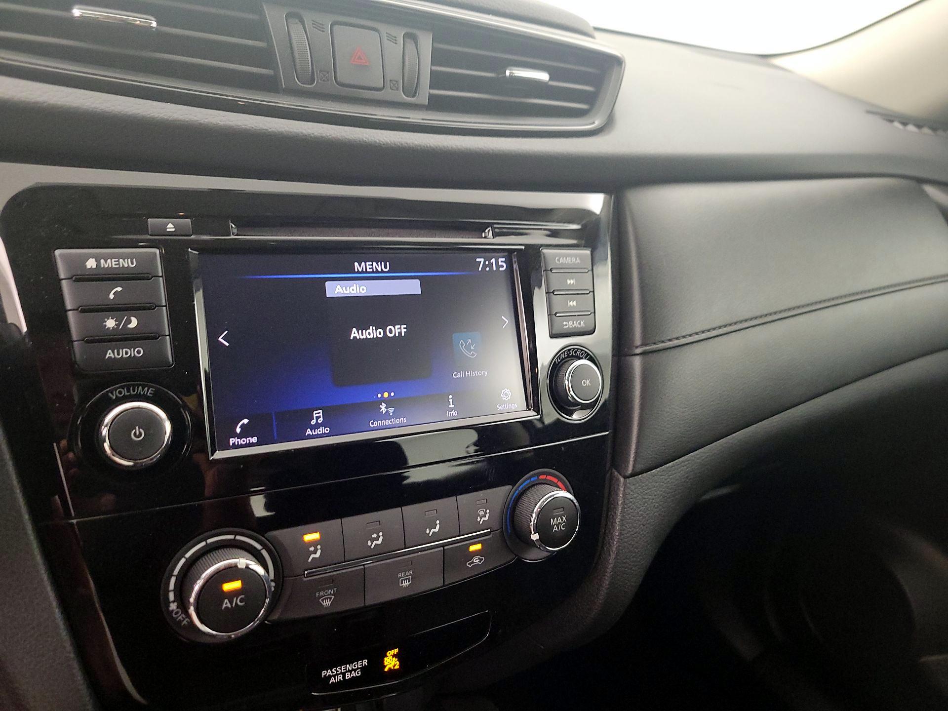 Thumbnail: 2018 Nissan Rogue - 15