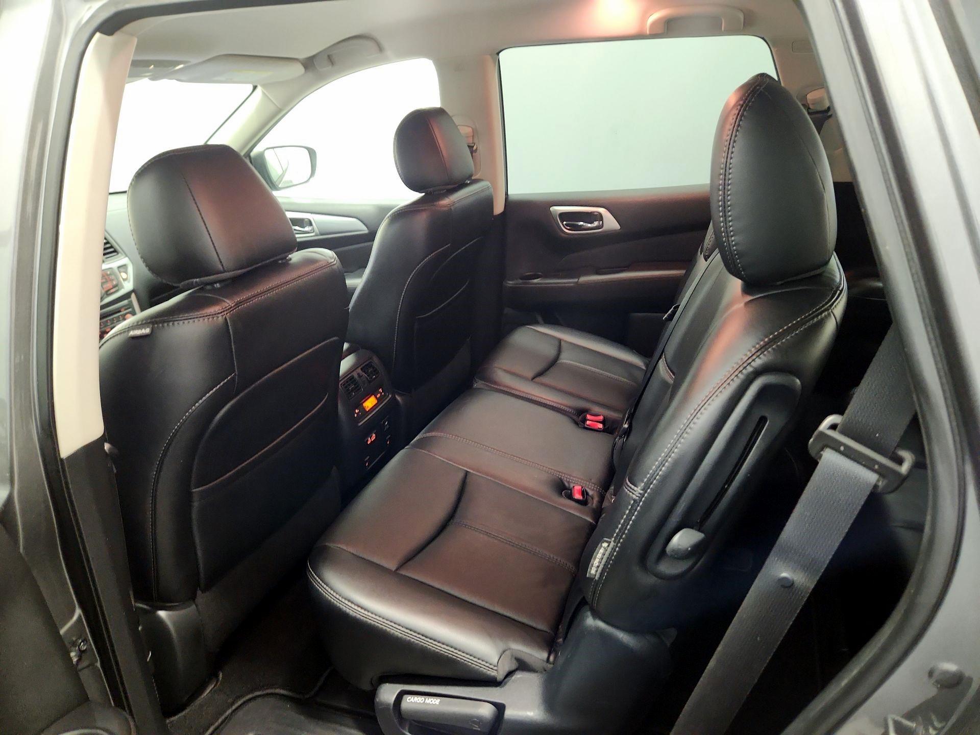 Thumbnail: 2020 Nissan Pathfinder - 19