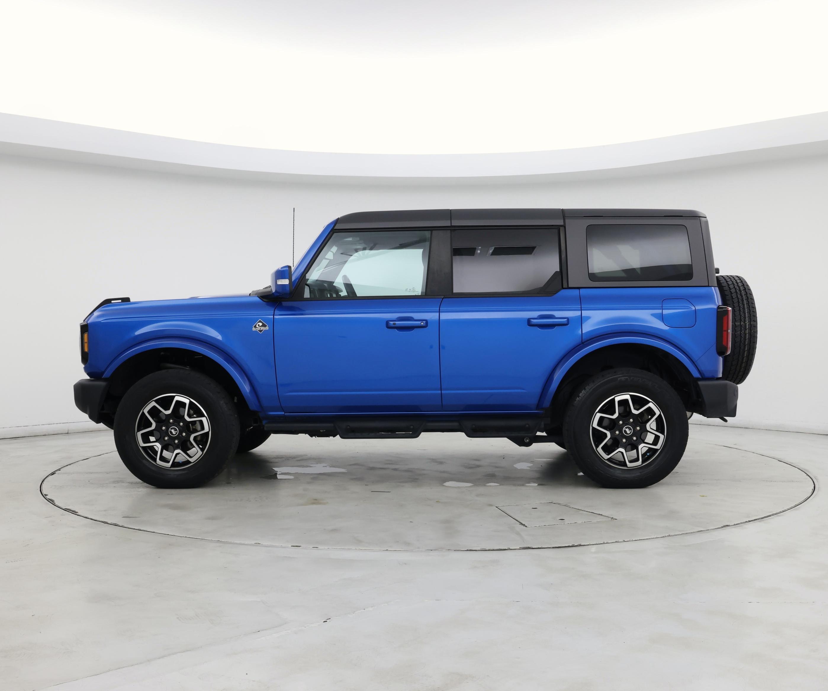 Thumbnail: 2023 Ford Bronco - 3