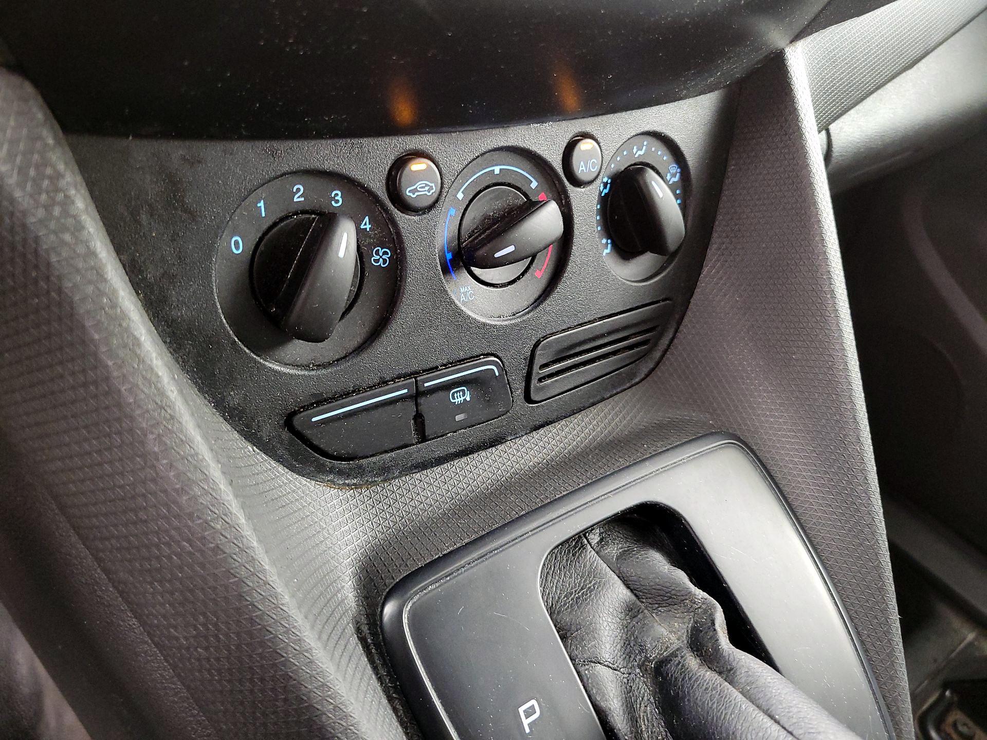 Thumbnail: 2017 Ford Transit Series - 15