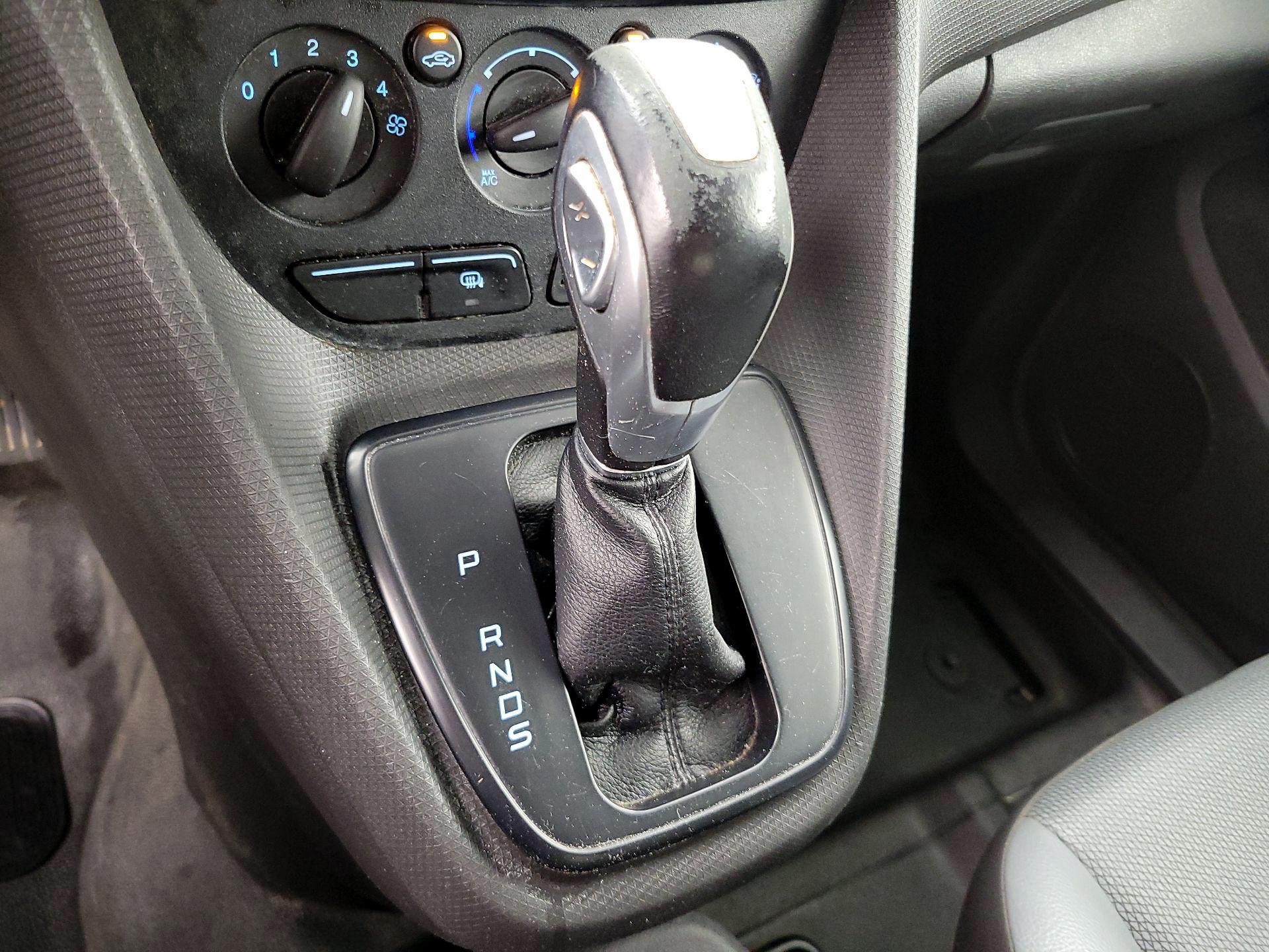Thumbnail: 2017 Ford Transit Series - 16