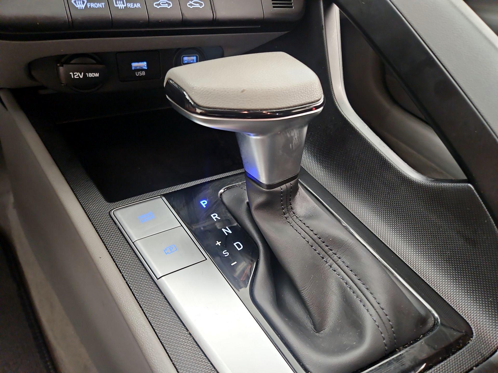 Thumbnail: 2023 Hyundai Elantra - 17