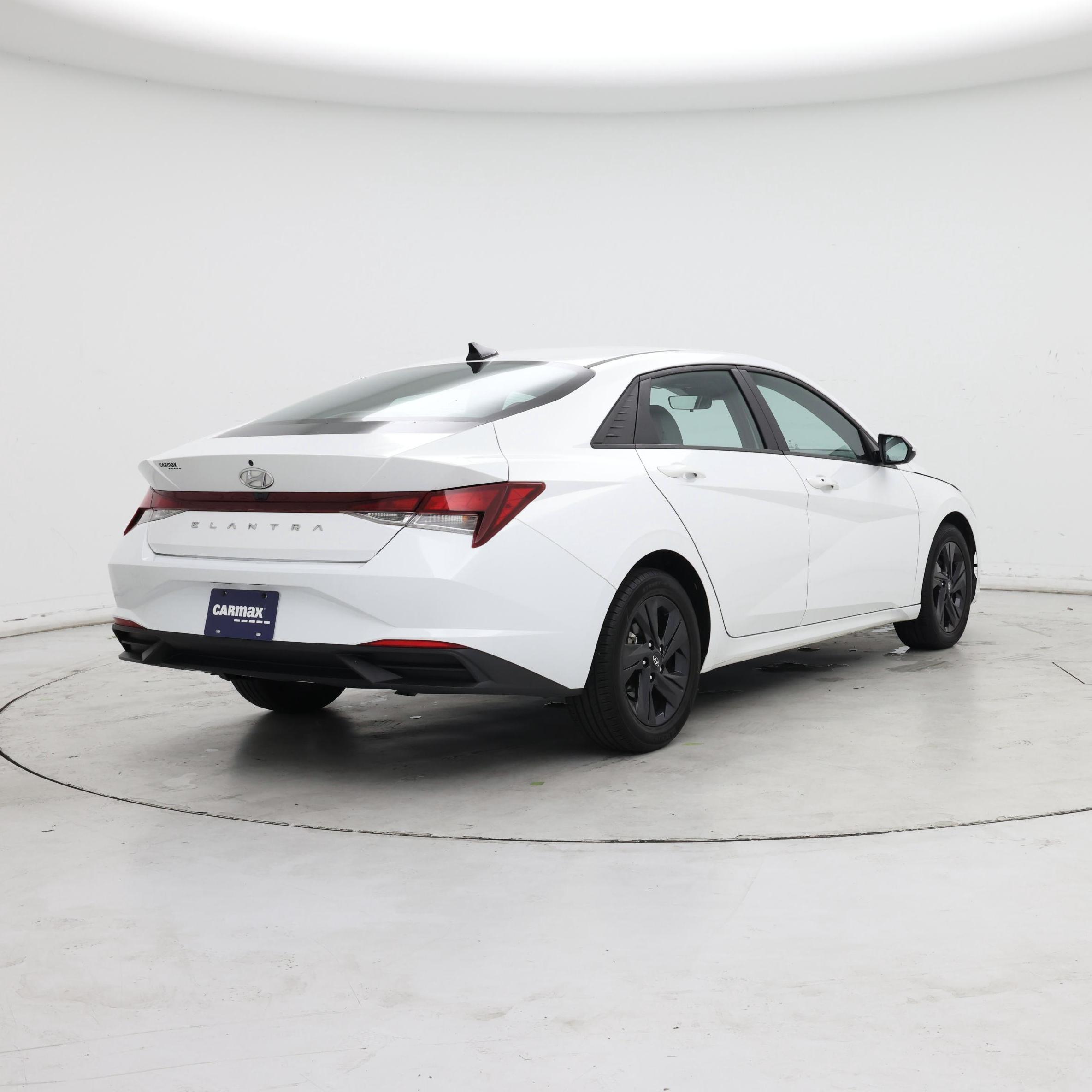 Thumbnail: 2023 Hyundai Elantra - 8