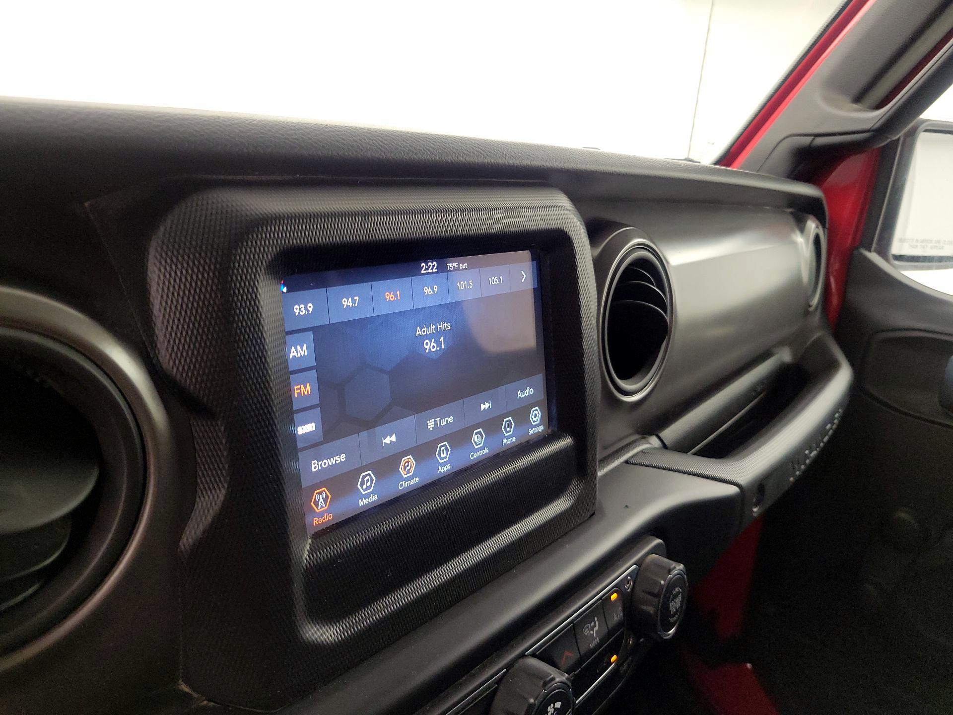 Thumbnail: 2022 Jeep Wrangler - 15