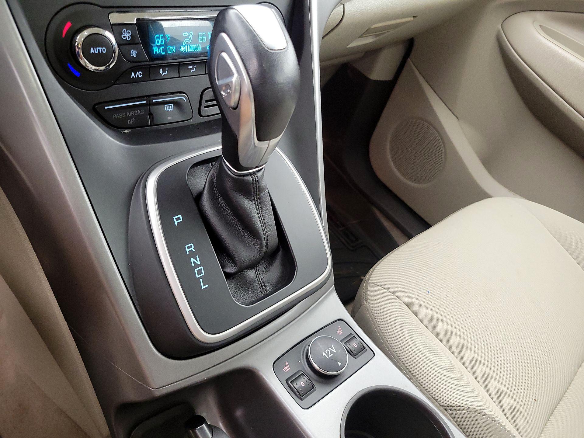 Thumbnail: 2015 Ford C-Max - 16