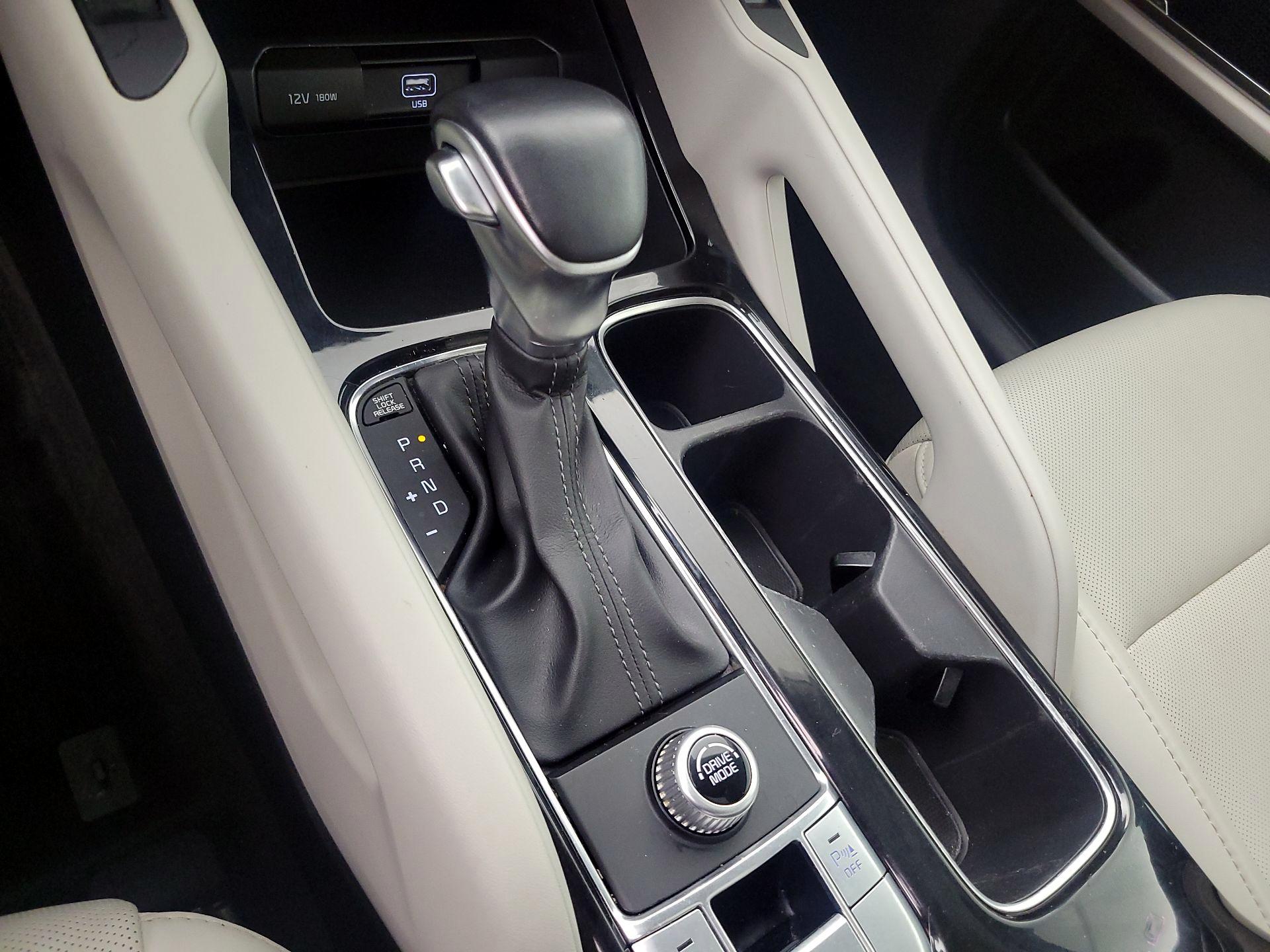 Thumbnail: 2020 Kia Telluride - 17