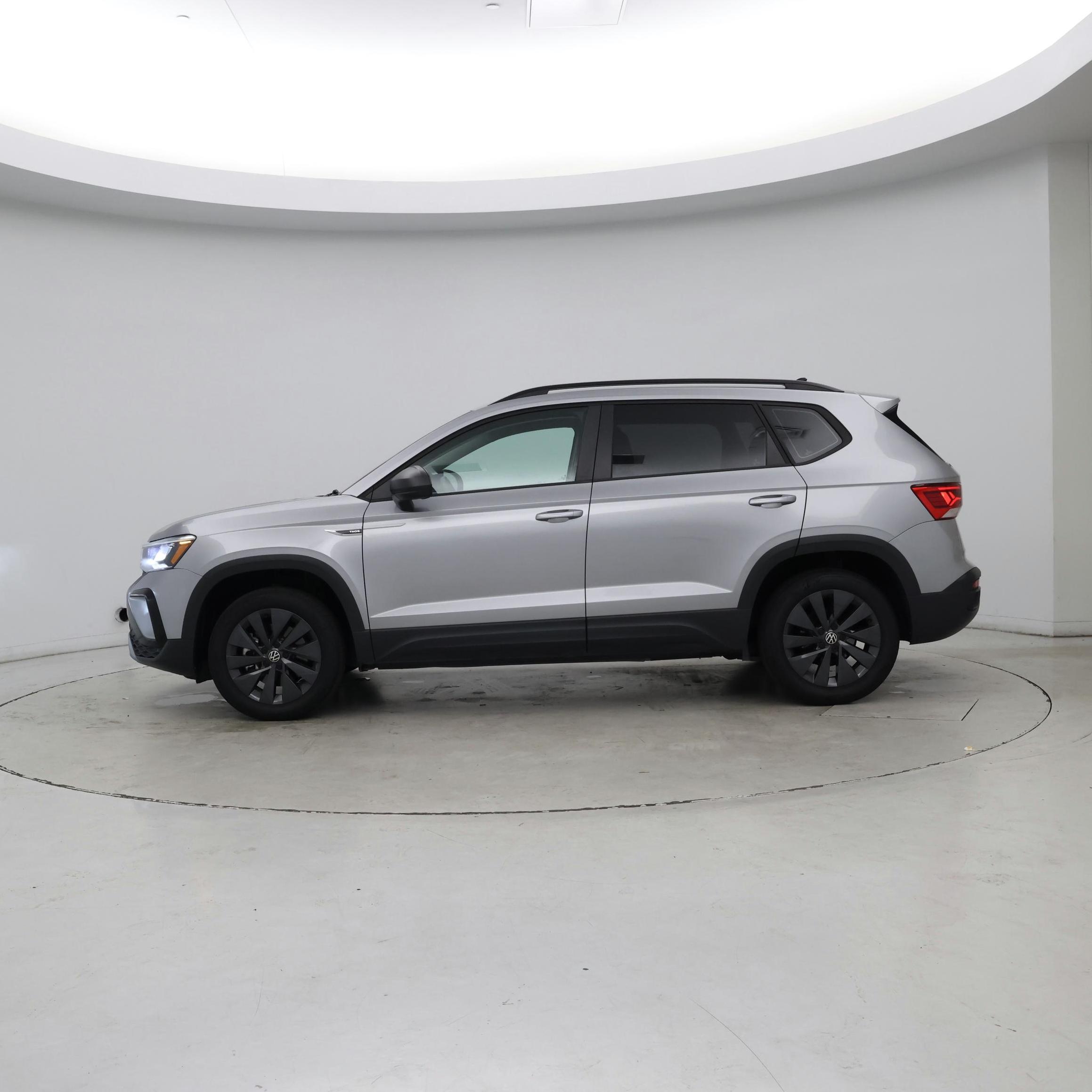 Thumbnail: 2023 Volkswagen Taos - 3