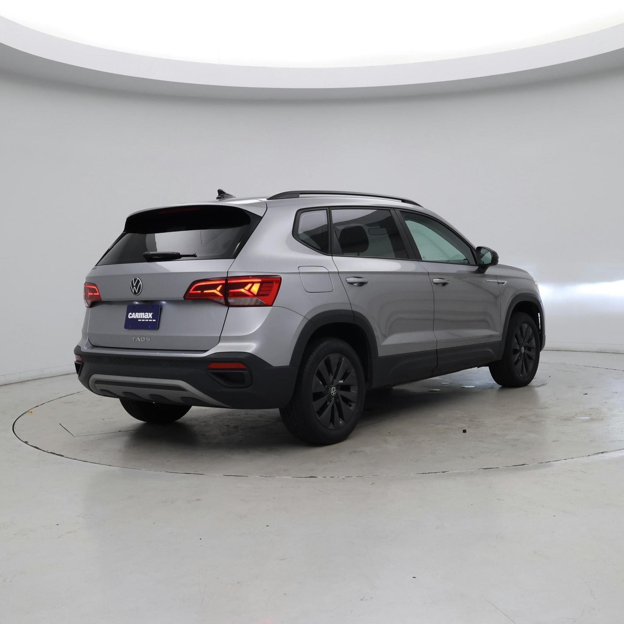 Thumbnail: 2023 Volkswagen Taos - 8