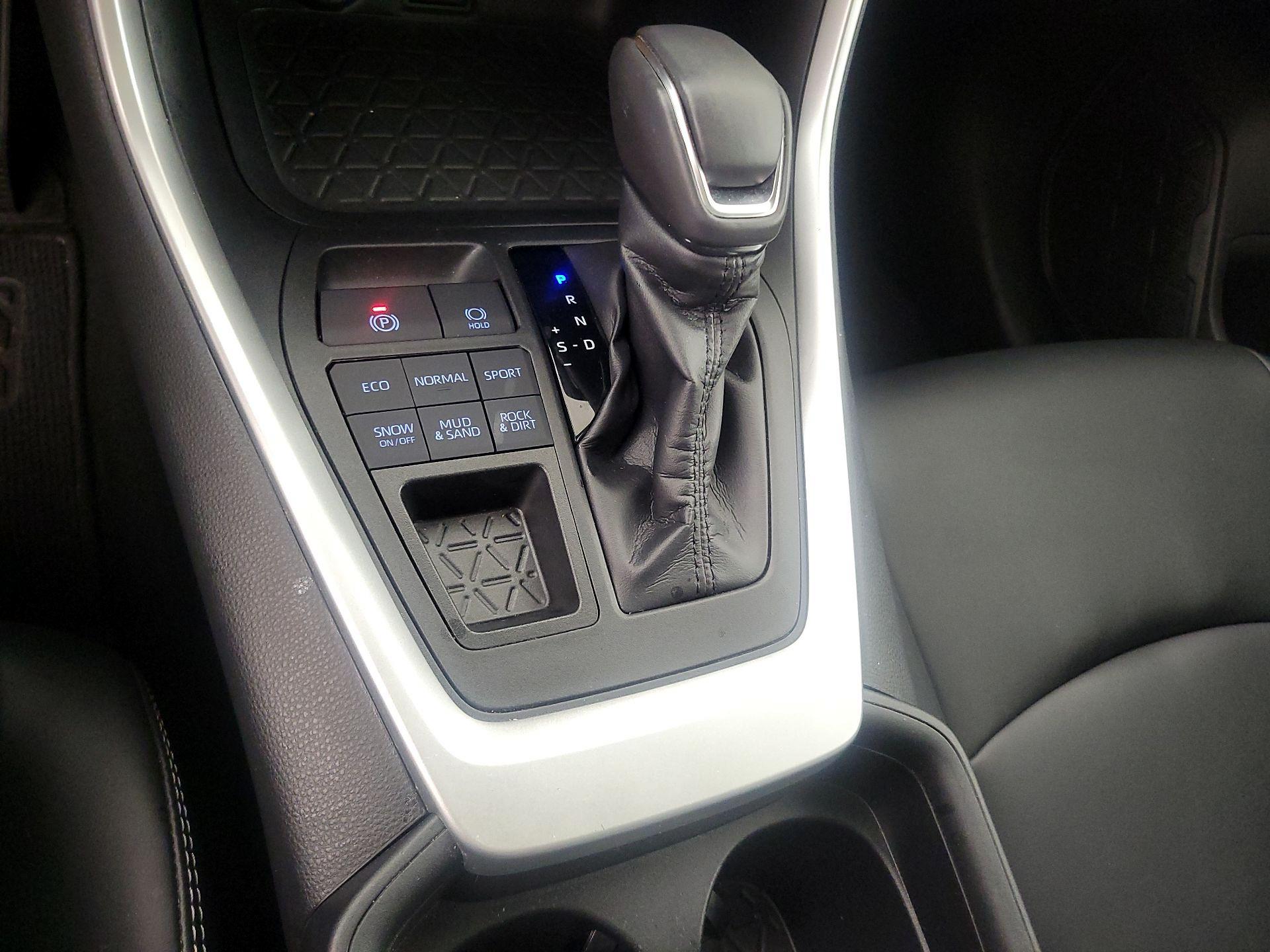 Thumbnail: 2019 Toyota RAV4 - 17