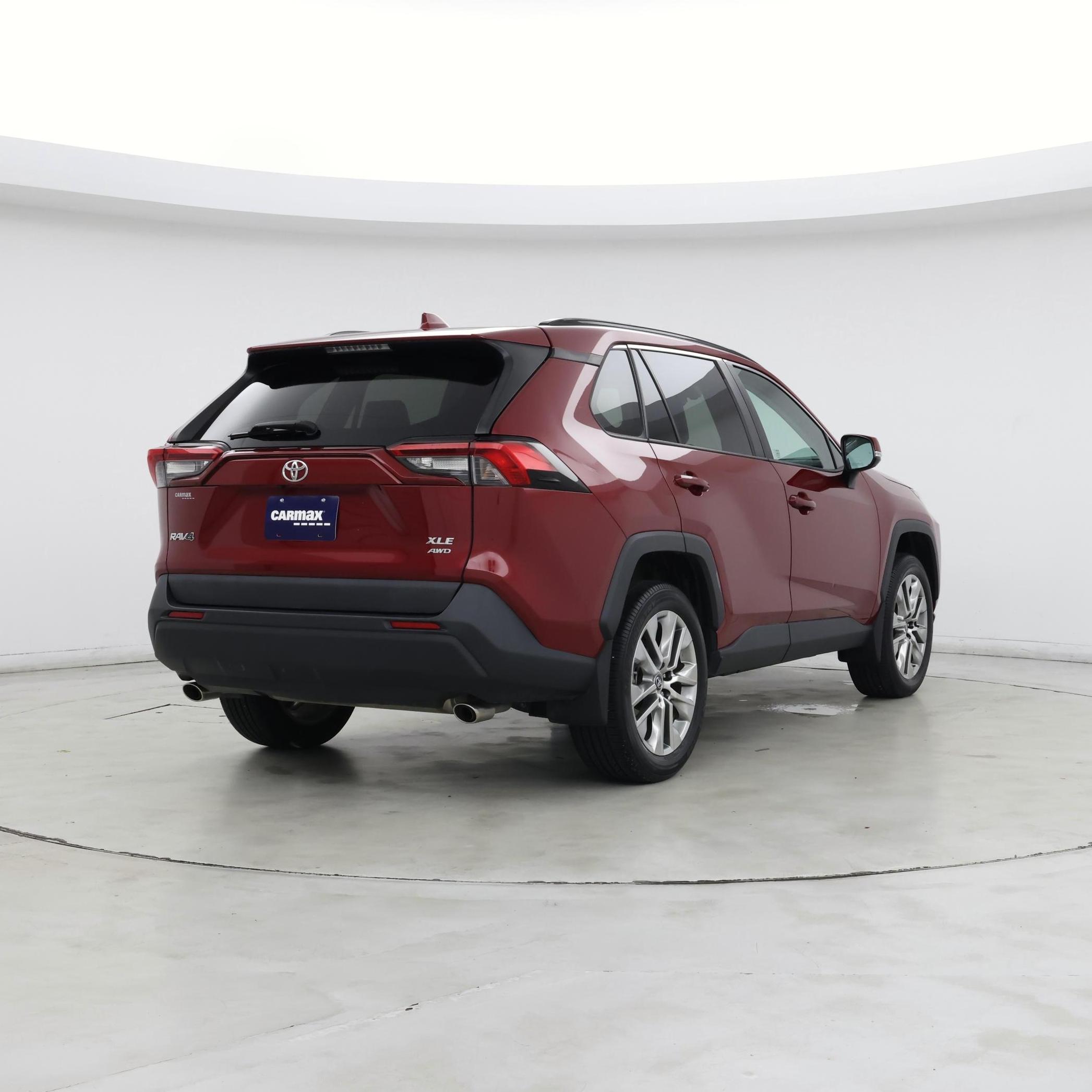 Thumbnail: 2019 Toyota RAV4 - 8