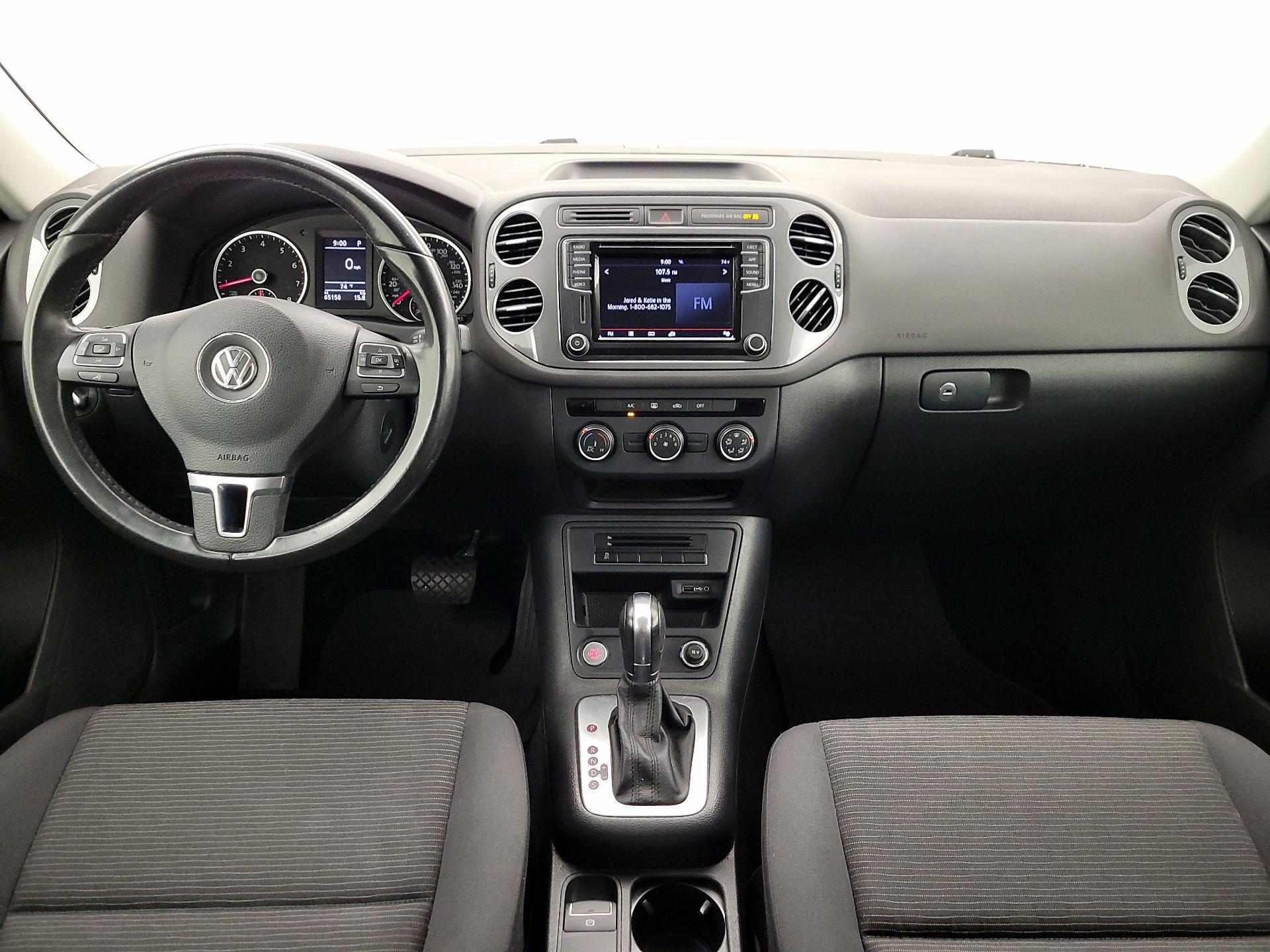 Thumbnail: 2017 Volkswagen Tiguan - 9