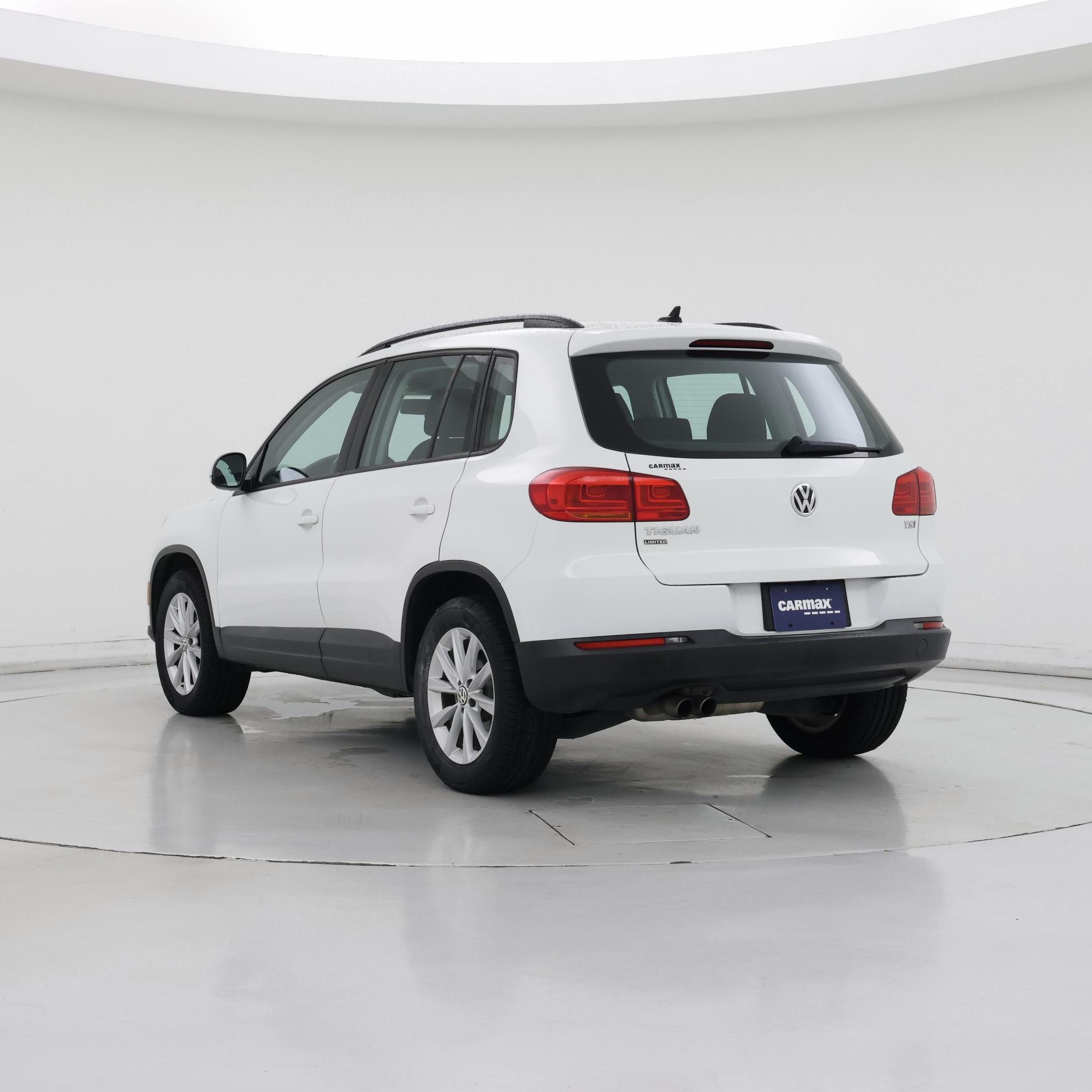 Thumbnail: 2017 Volkswagen Tiguan - 2