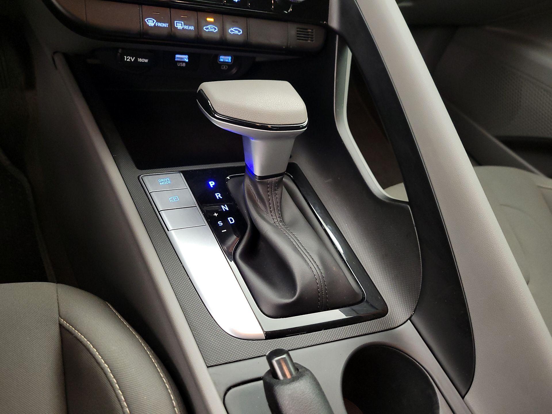 Thumbnail: 2023 Hyundai Elantra - 17