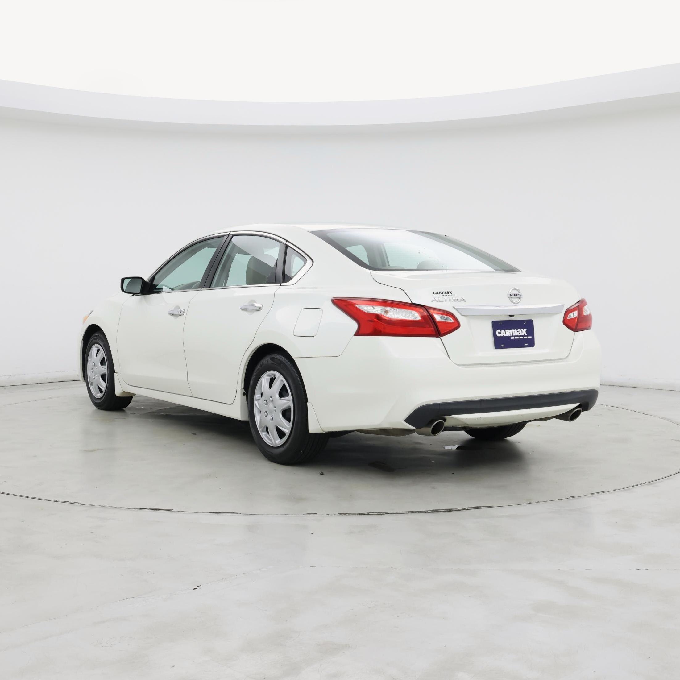 Thumbnail: 2017 Nissan Altima - 2