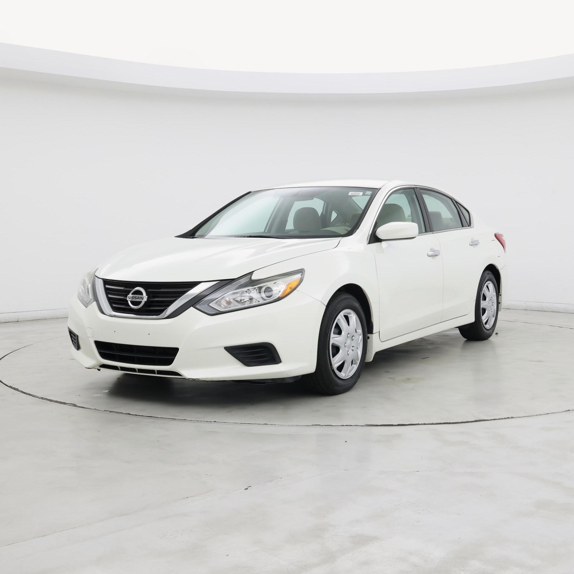 Thumbnail: 2017 Nissan Altima - 4