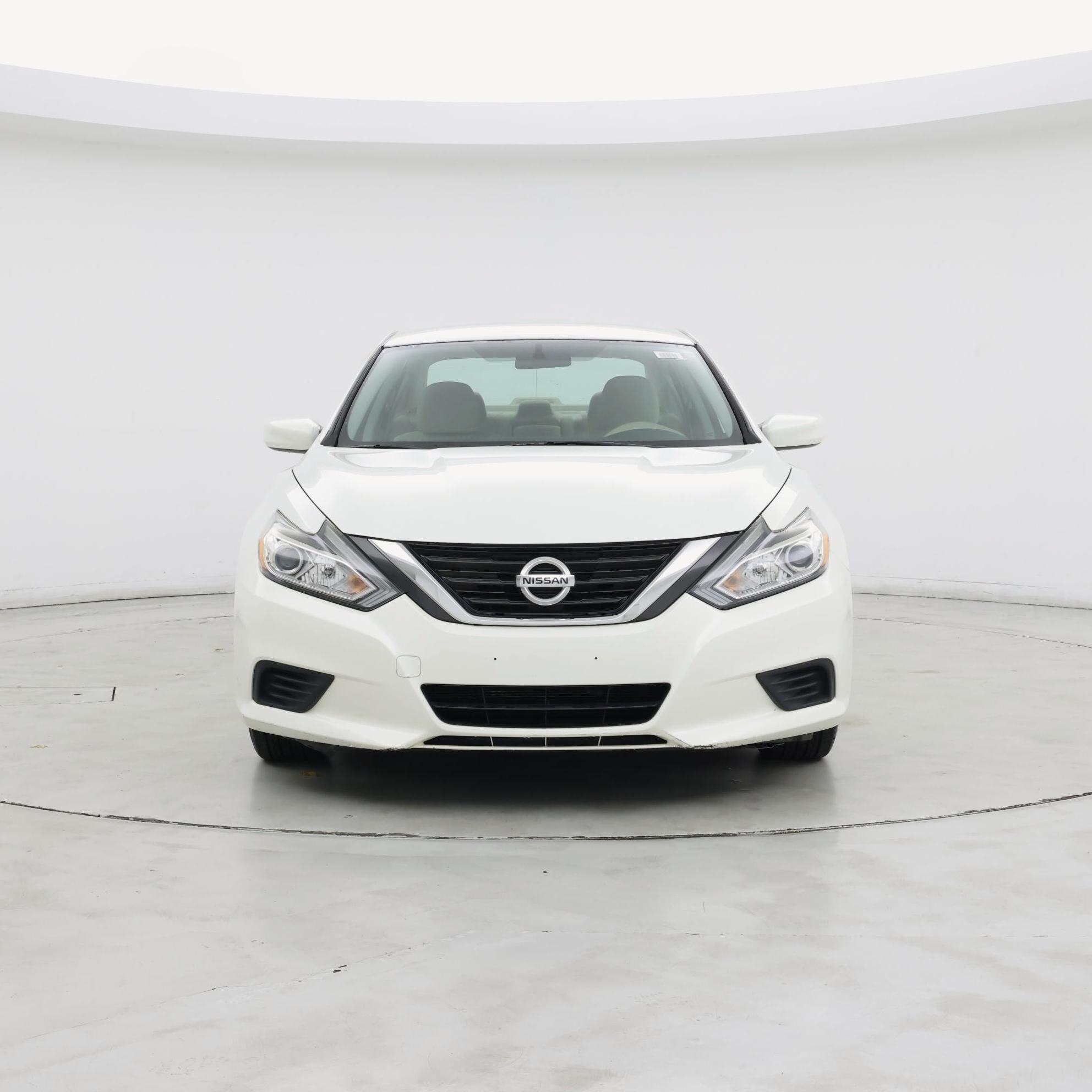 Thumbnail: 2017 Nissan Altima - 5