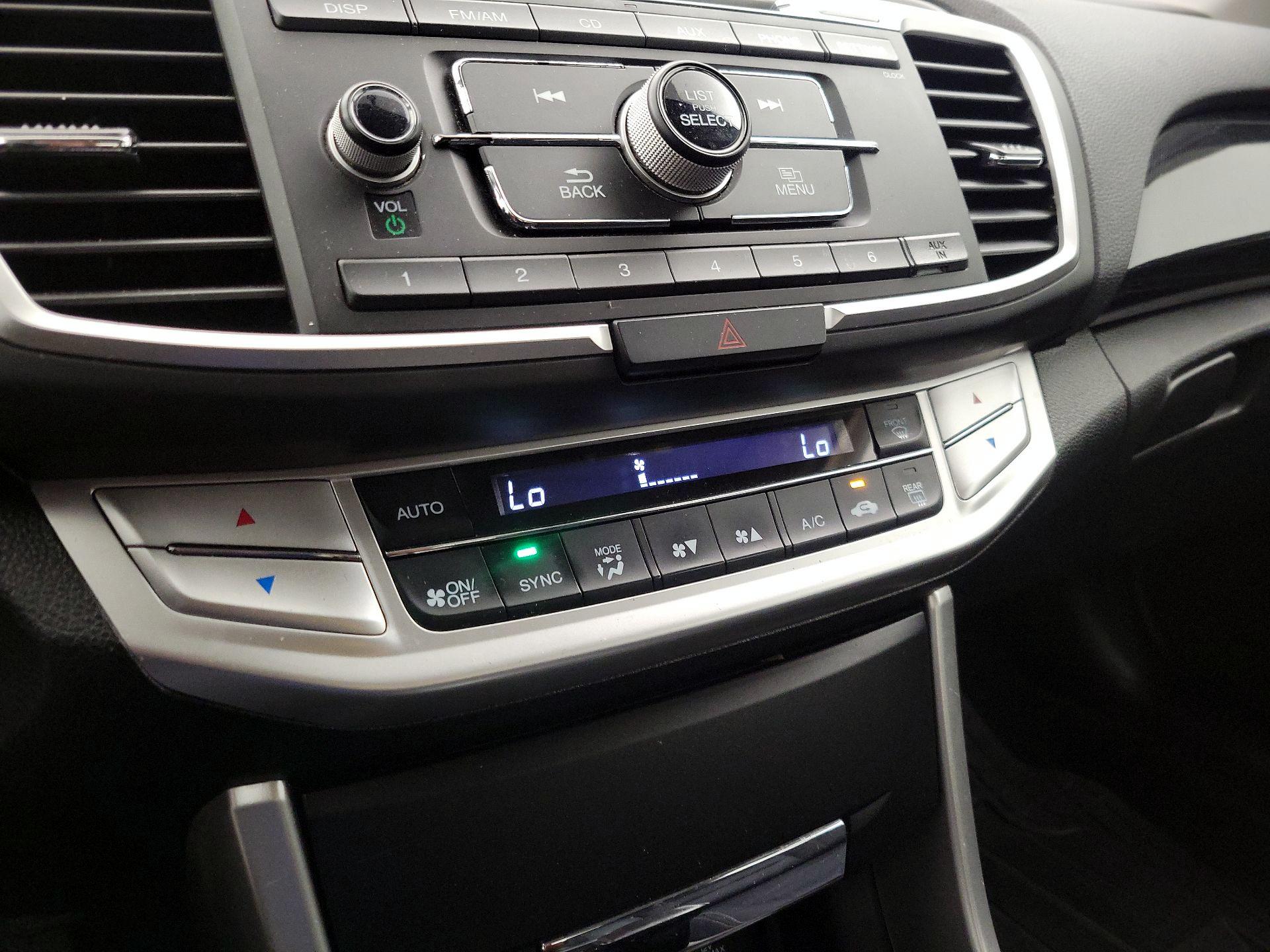 Thumbnail: 2015 Honda Accord - 16
