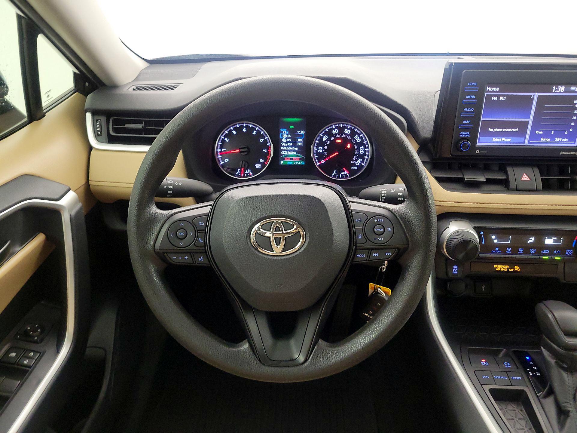 Thumbnail: 2021 Toyota RAV4 - 10