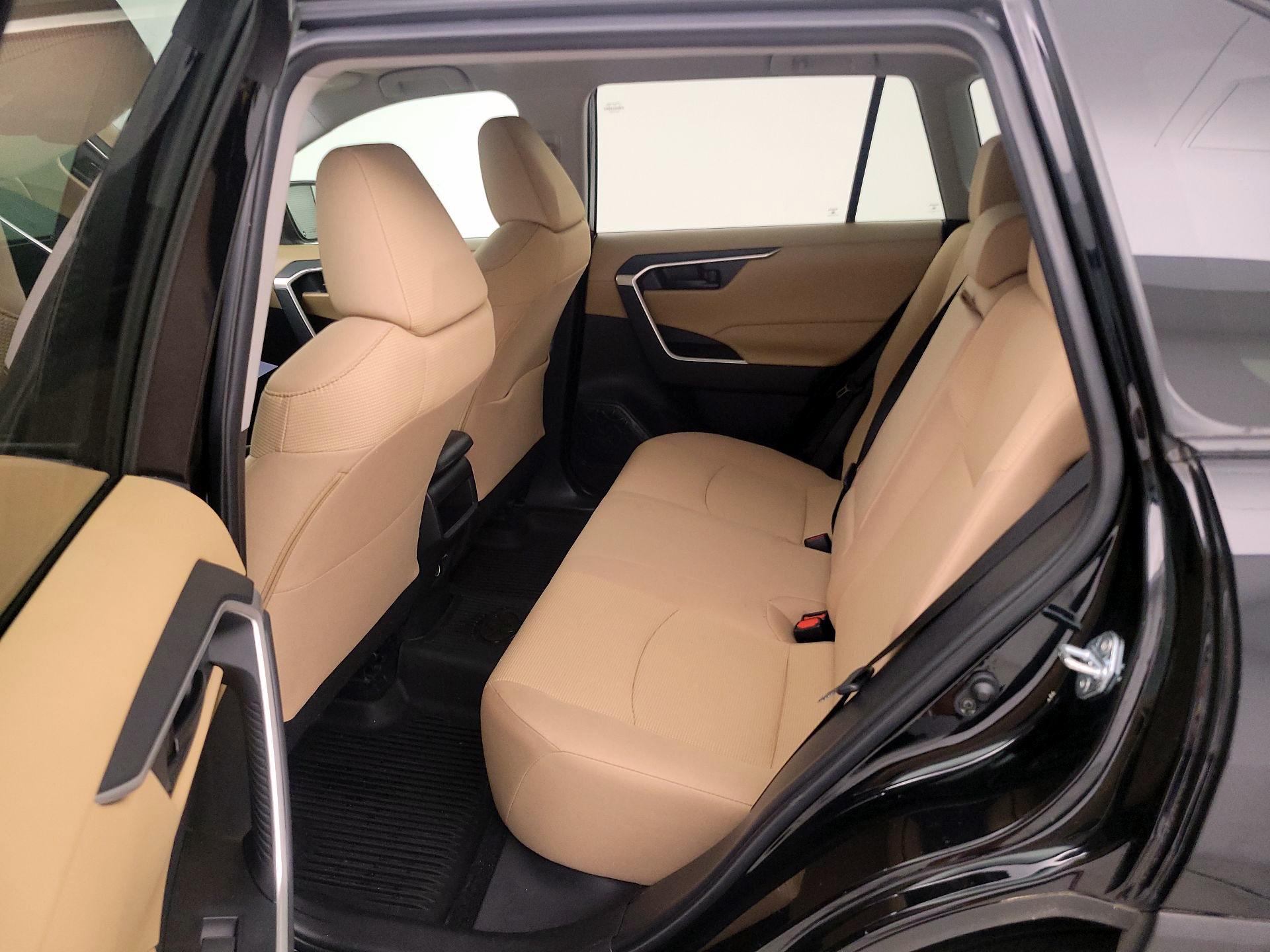 Thumbnail: 2021 Toyota RAV4 - 19