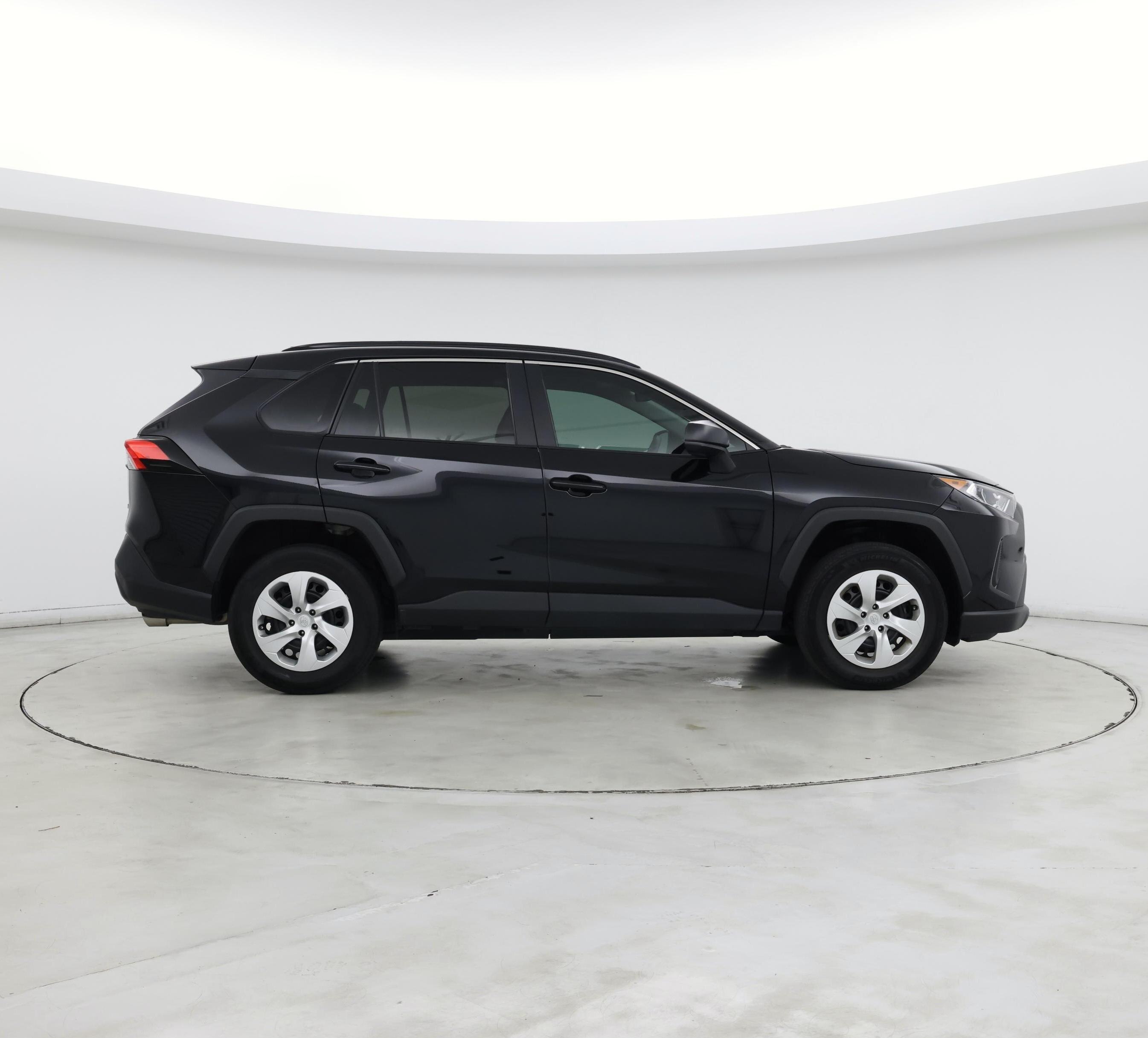 Thumbnail: 2021 Toyota RAV4 - 7