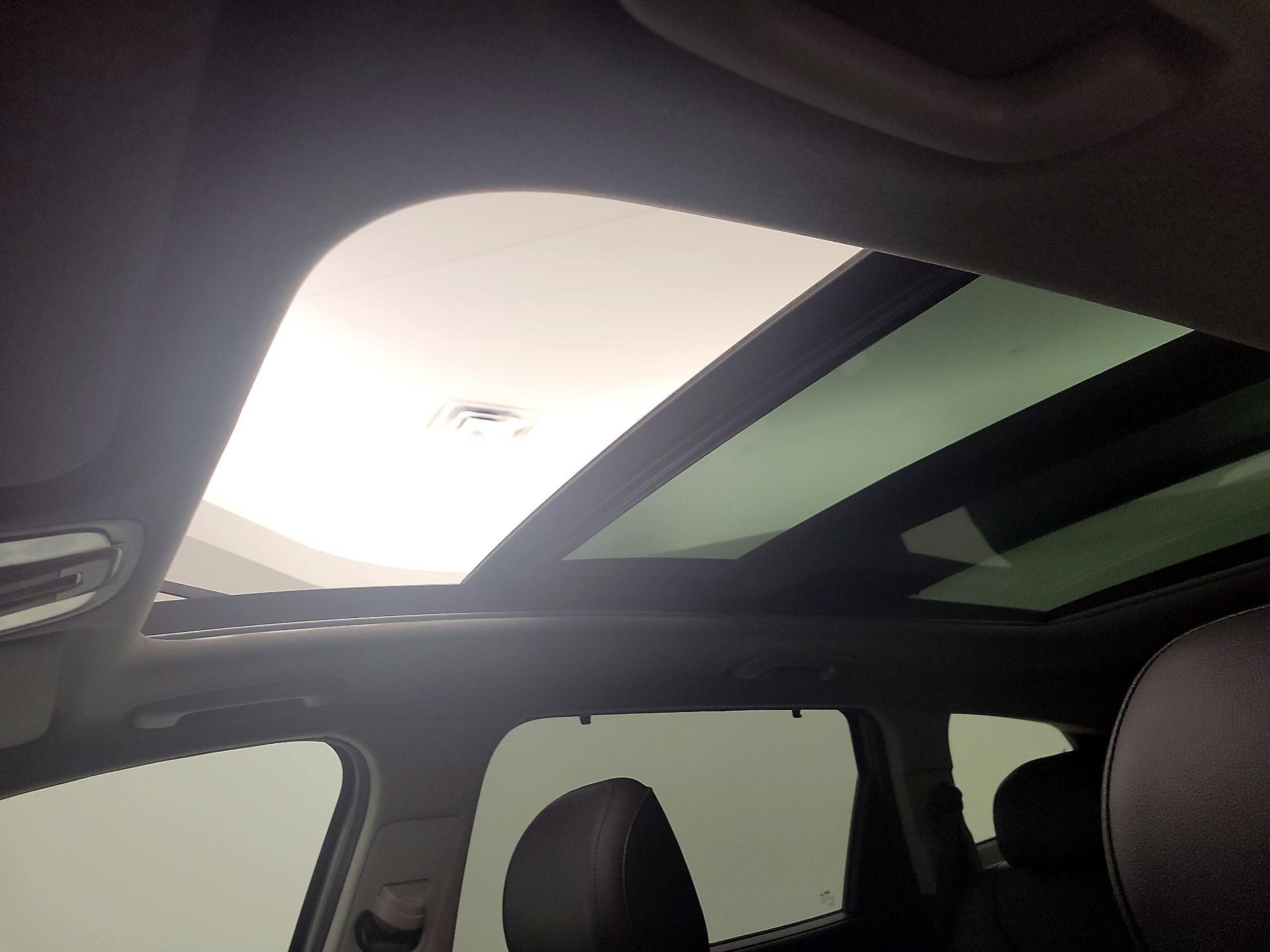 Thumbnail: 2019 Hyundai Santa Fe - 19