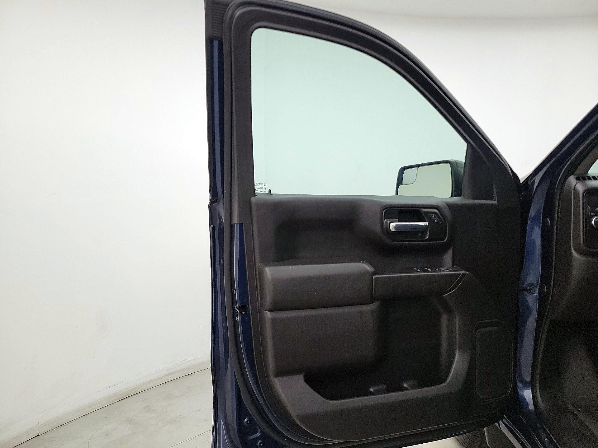 Thumbnail: 2021 Chevrolet Silverado 1500 - 12