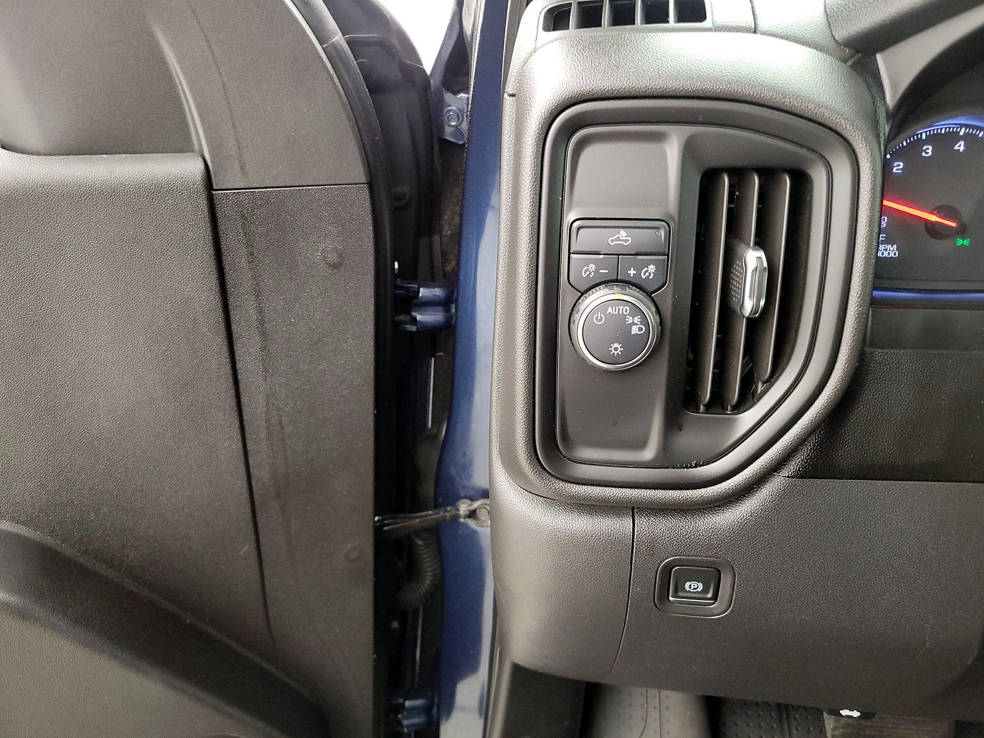 Thumbnail: 2021 Chevrolet Silverado 1500 - 13