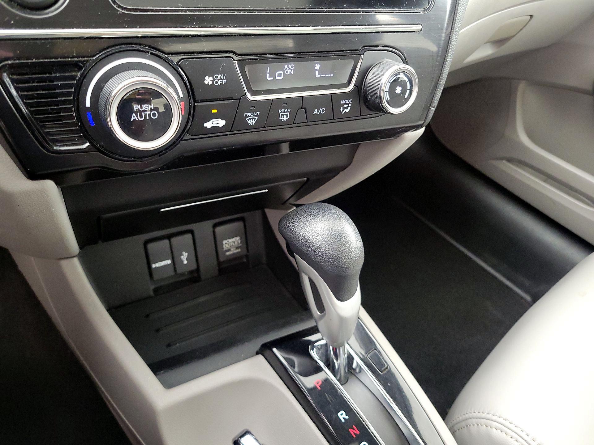 Thumbnail: 2015 Honda Civic - 16