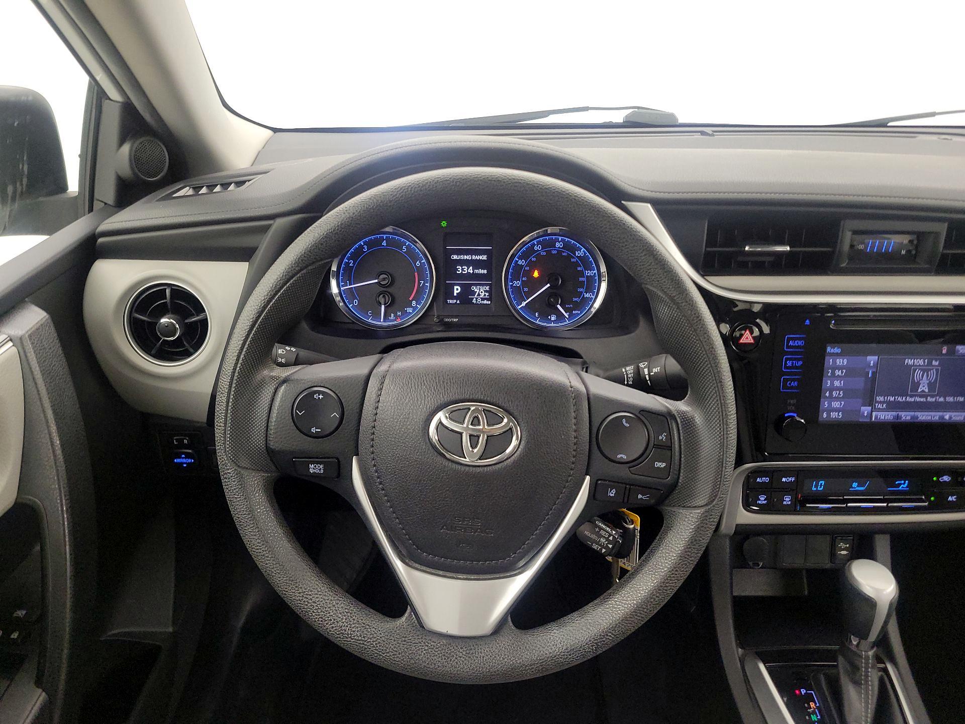 Thumbnail: 2017 Toyota Corolla - 10