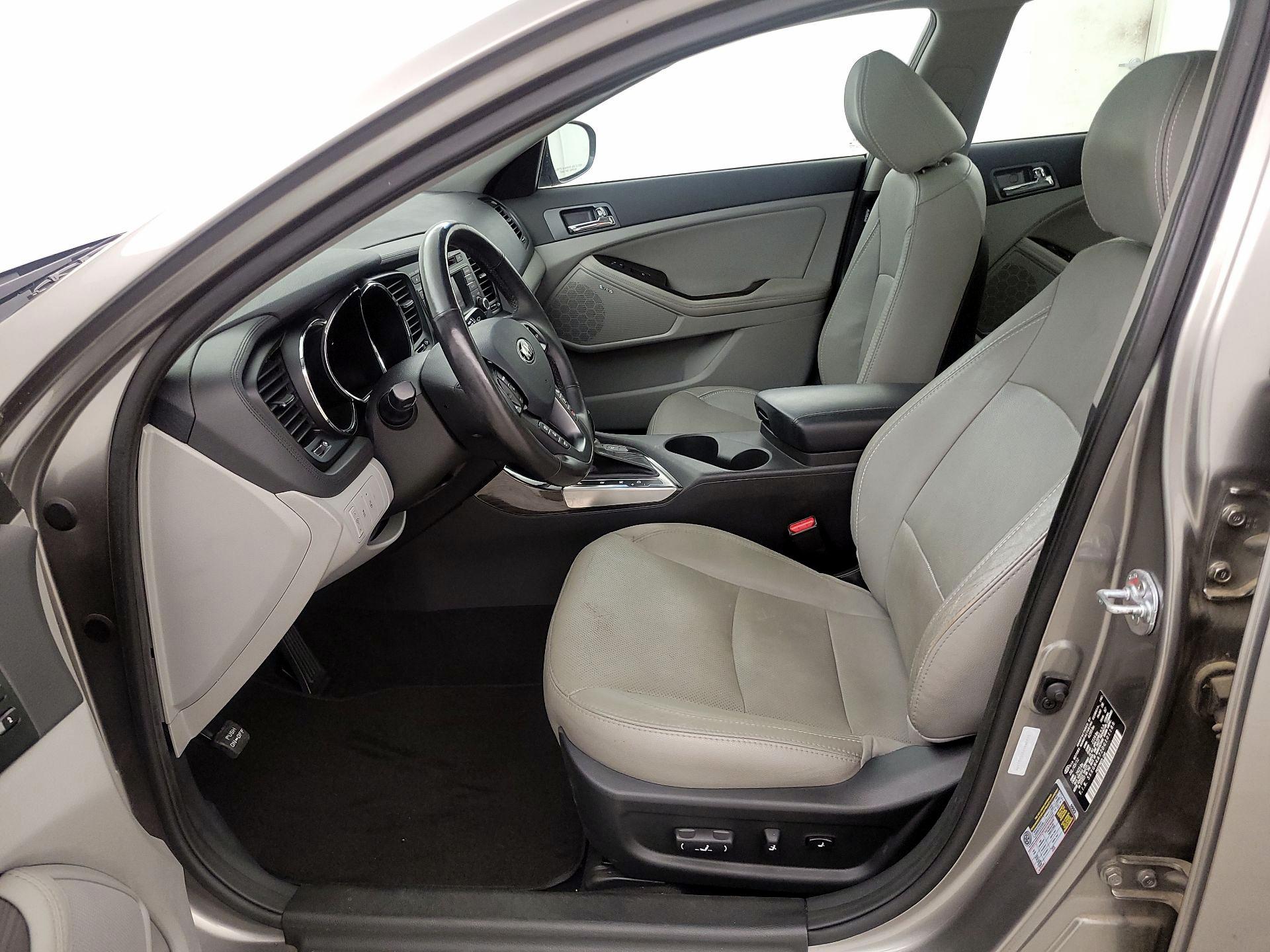 Thumbnail: 2013 Kia Optima - 11