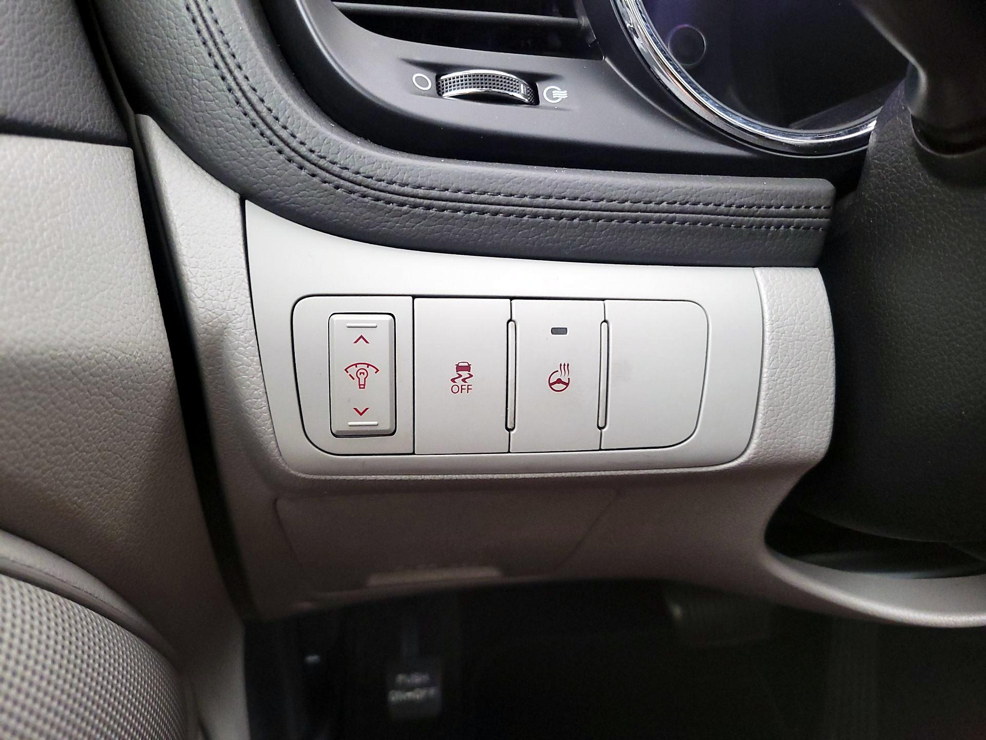 Thumbnail: 2013 Kia Optima - 13