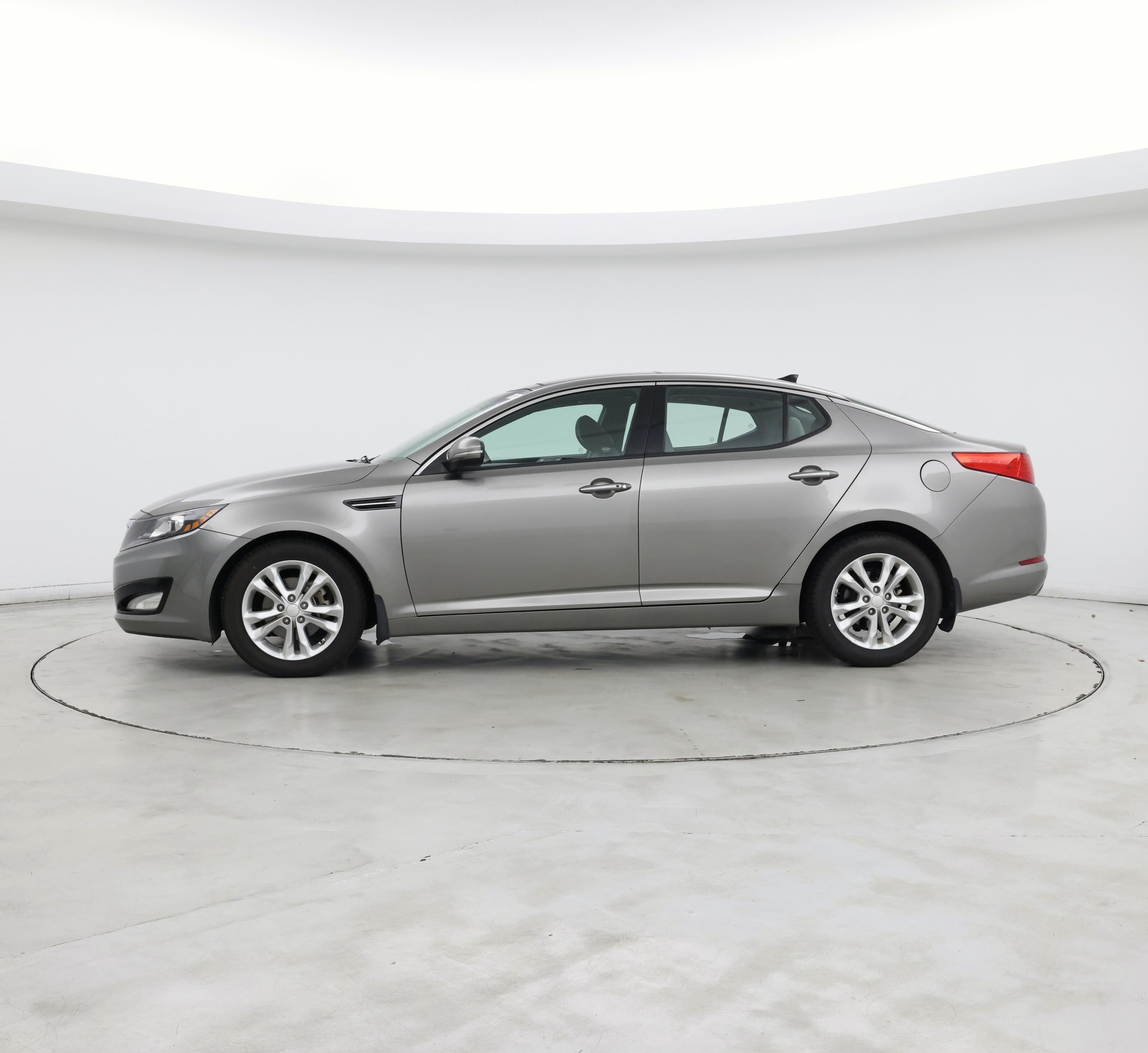 Thumbnail: 2013 Kia Optima - 3