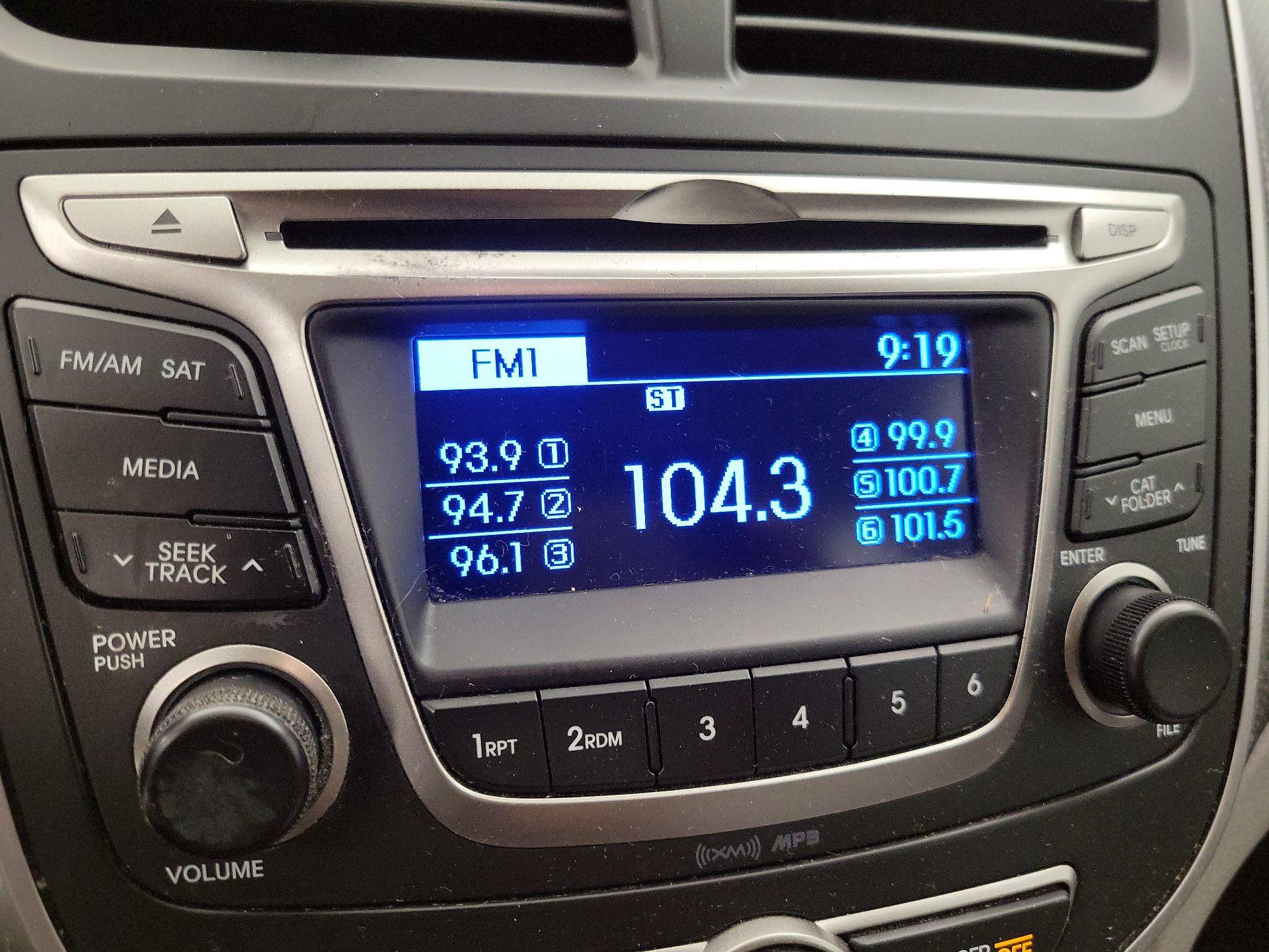 Thumbnail: 2016 Hyundai Accent - 15