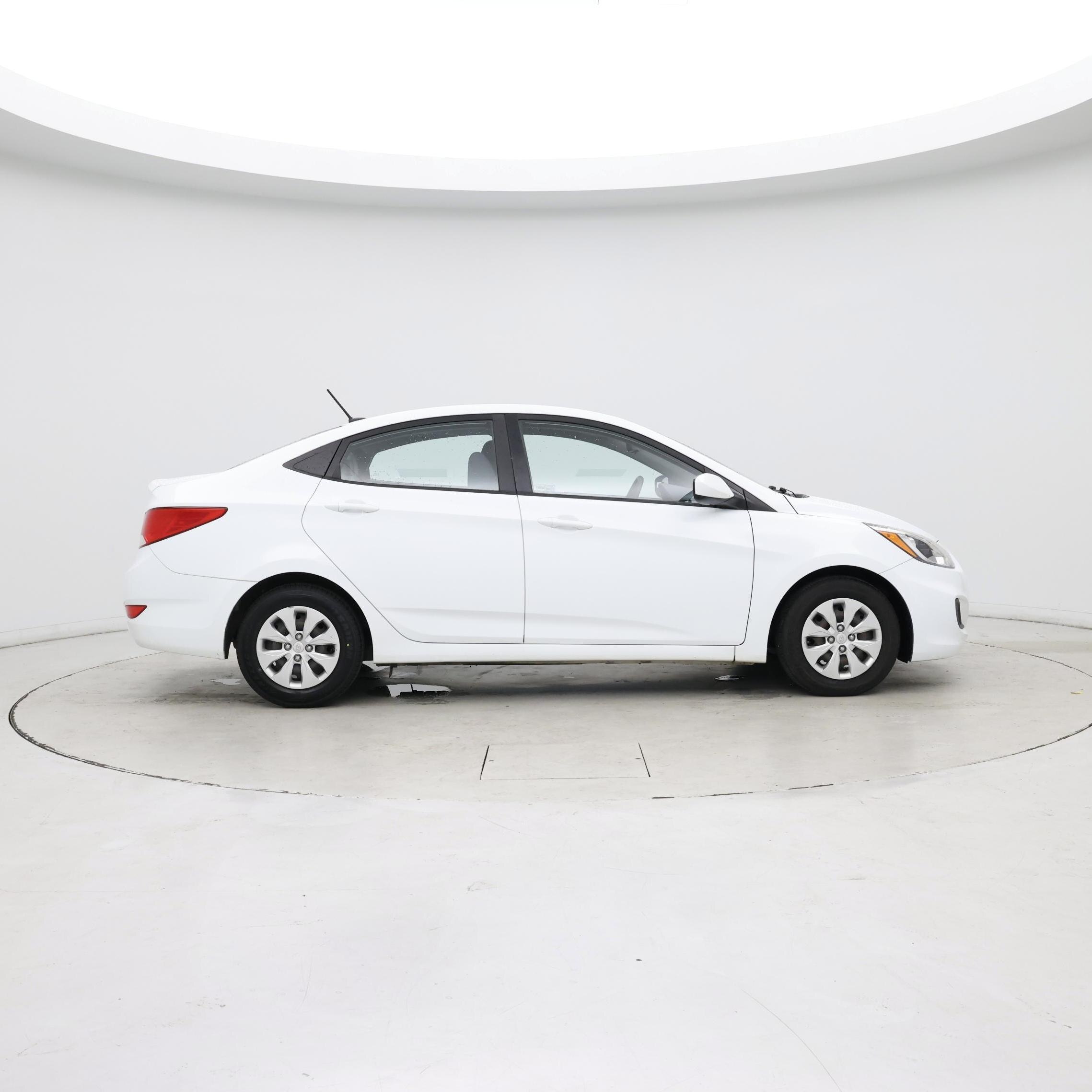 Thumbnail: 2016 Hyundai Accent - 7