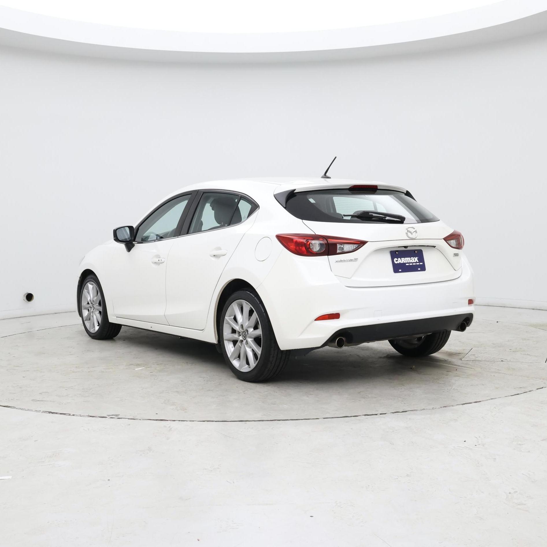 Thumbnail: 2017 Mazda Mazda3 - 2