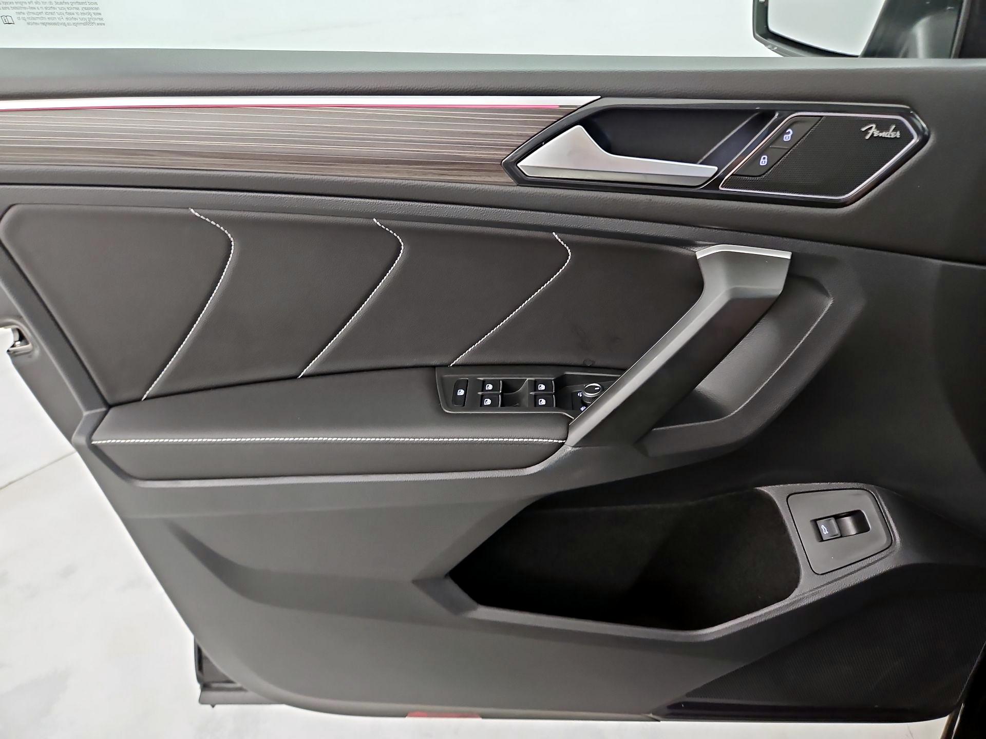 Thumbnail: 2024 Volkswagen Tiguan - 12