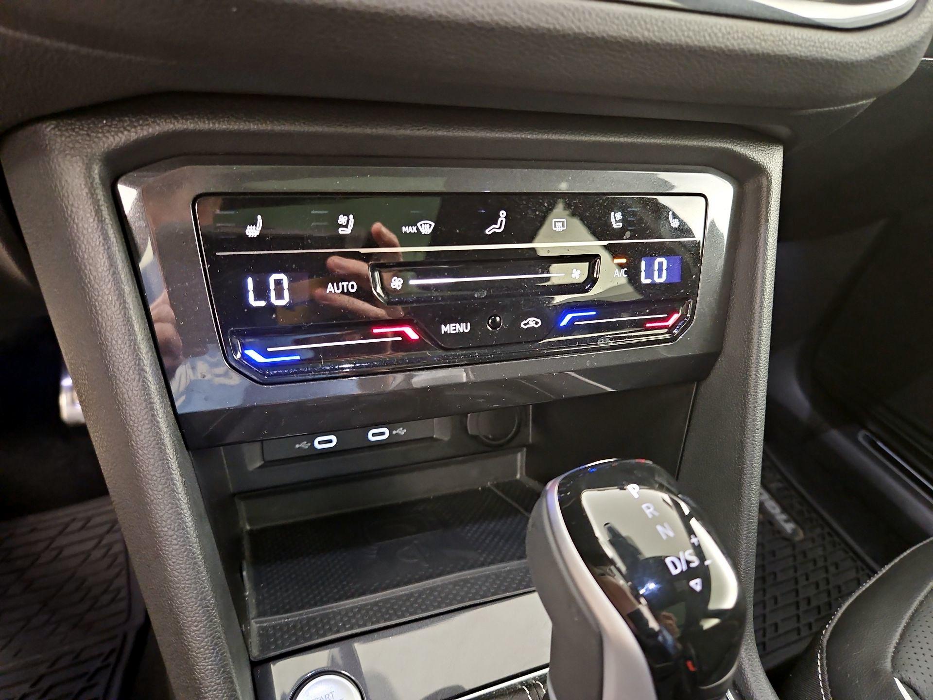 Thumbnail: 2024 Volkswagen Tiguan - 17