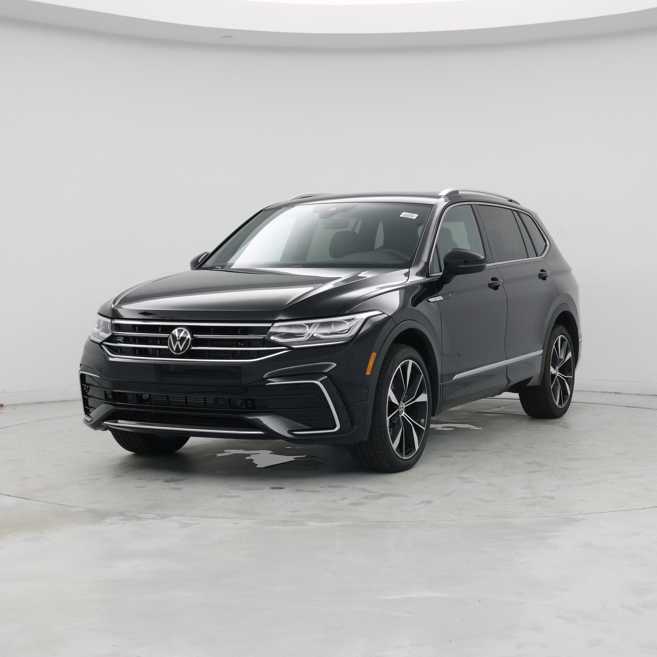 Thumbnail: 2024 Volkswagen Tiguan - 4