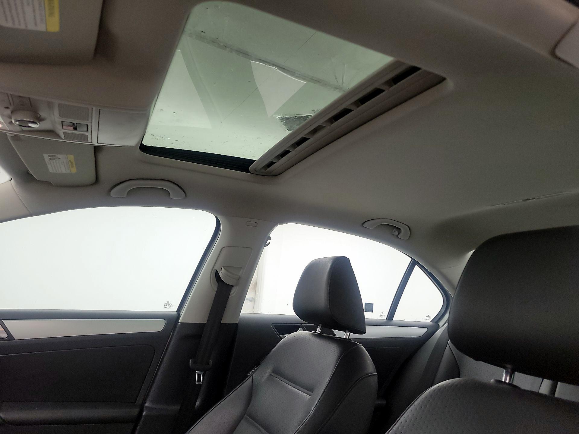 Thumbnail: 2014 Volkswagen Jetta - 18