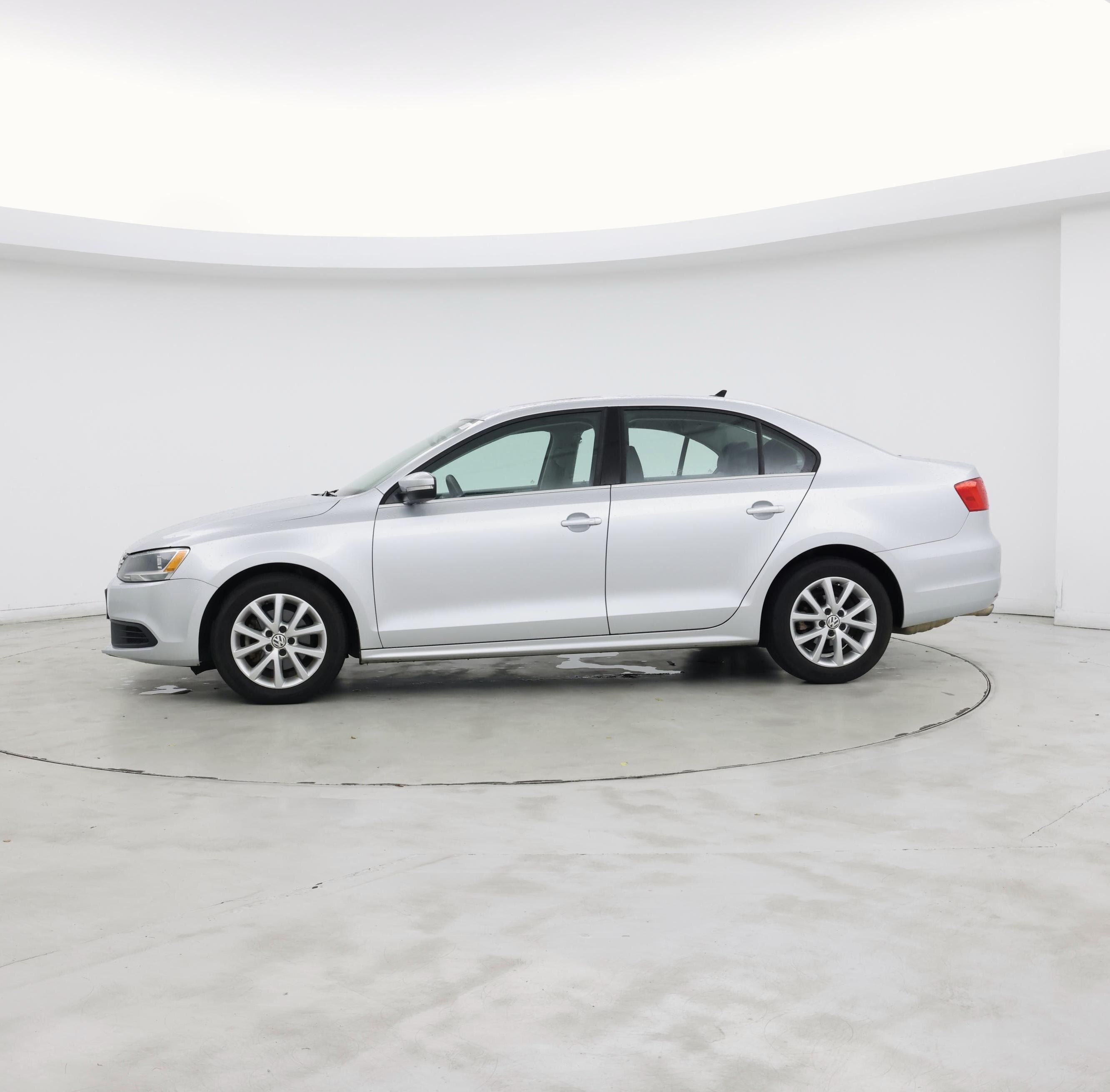 Thumbnail: 2014 Volkswagen Jetta - 3